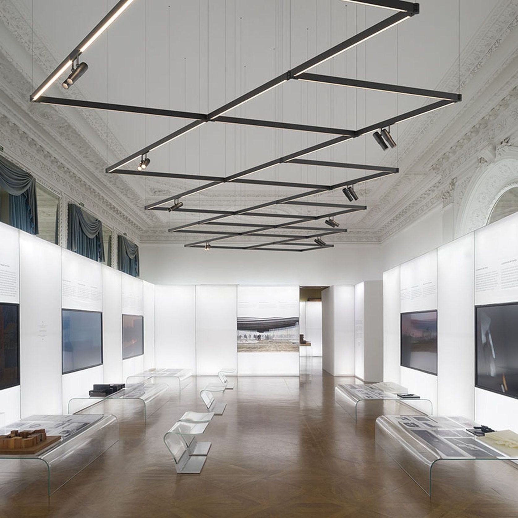 Diversion gallery detail image