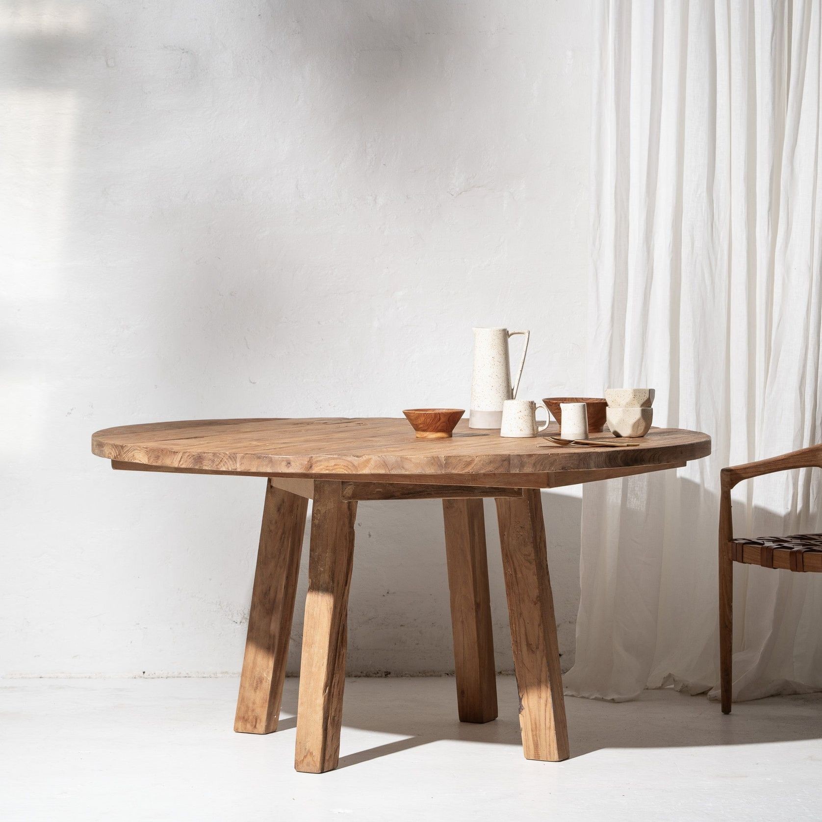 Tavla Round Dining Table gallery detail image