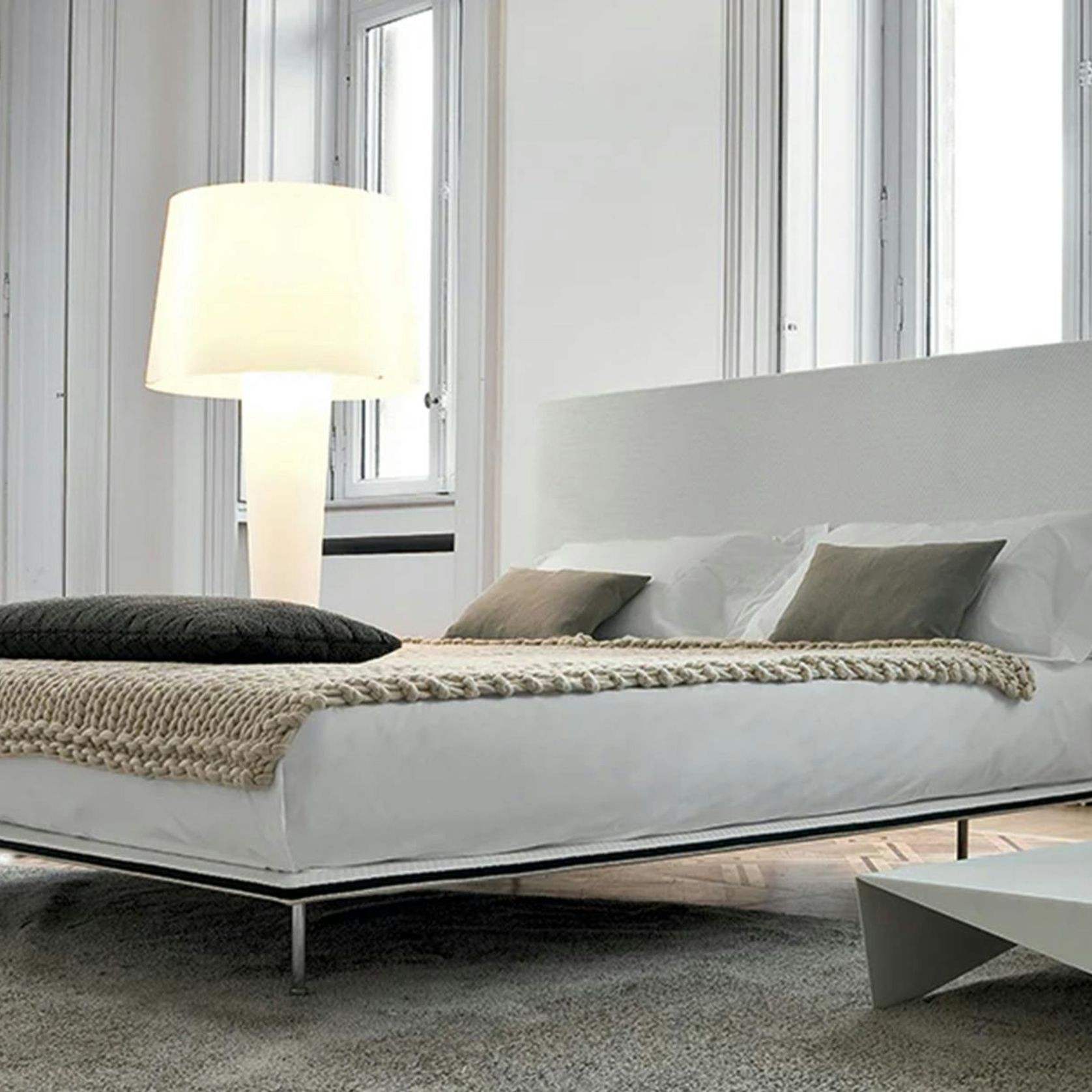Thin Bed gallery detail image