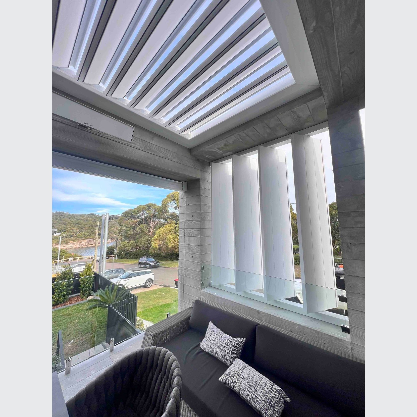 270 Translucent Opening Roof gallery detail image