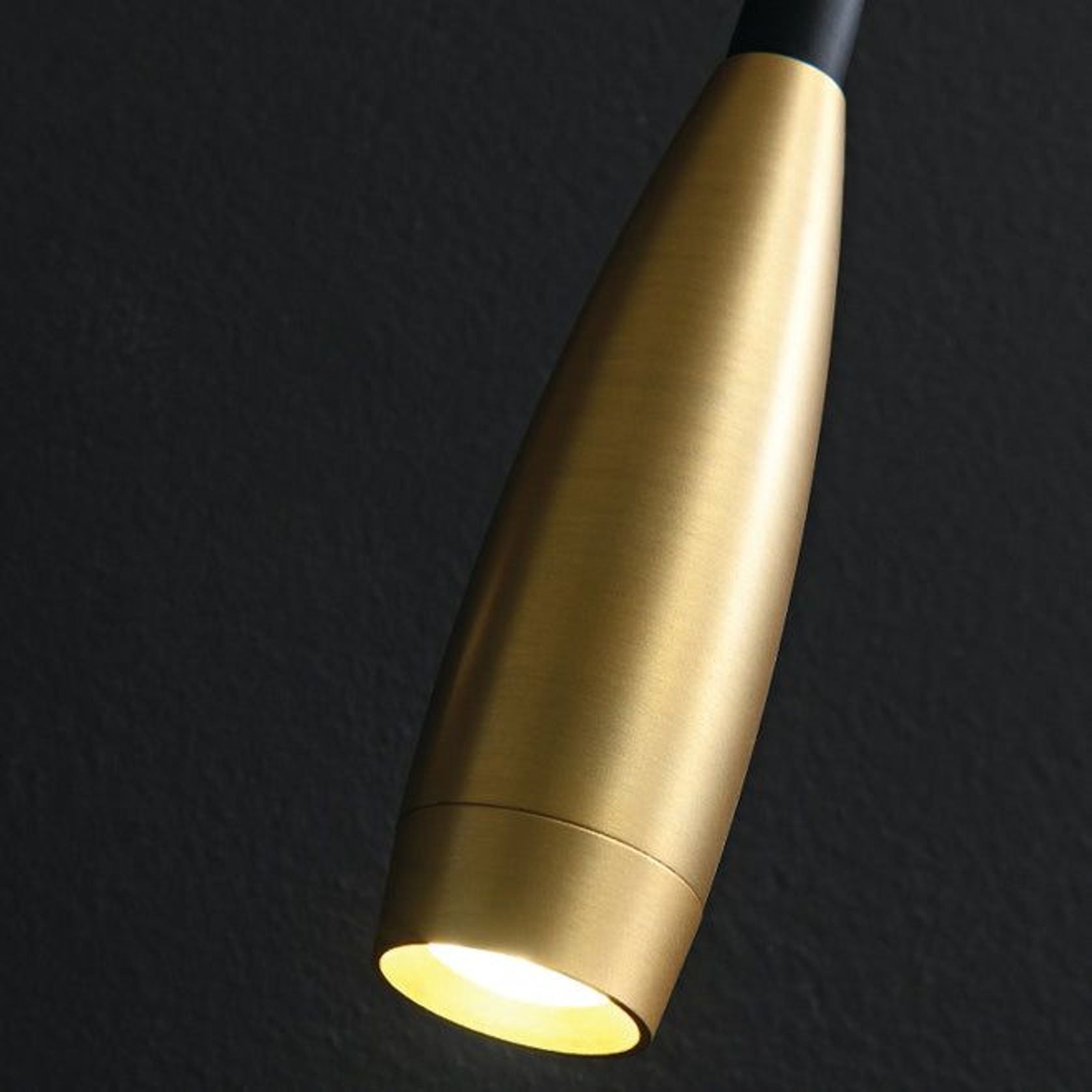 Twist gallery detail image