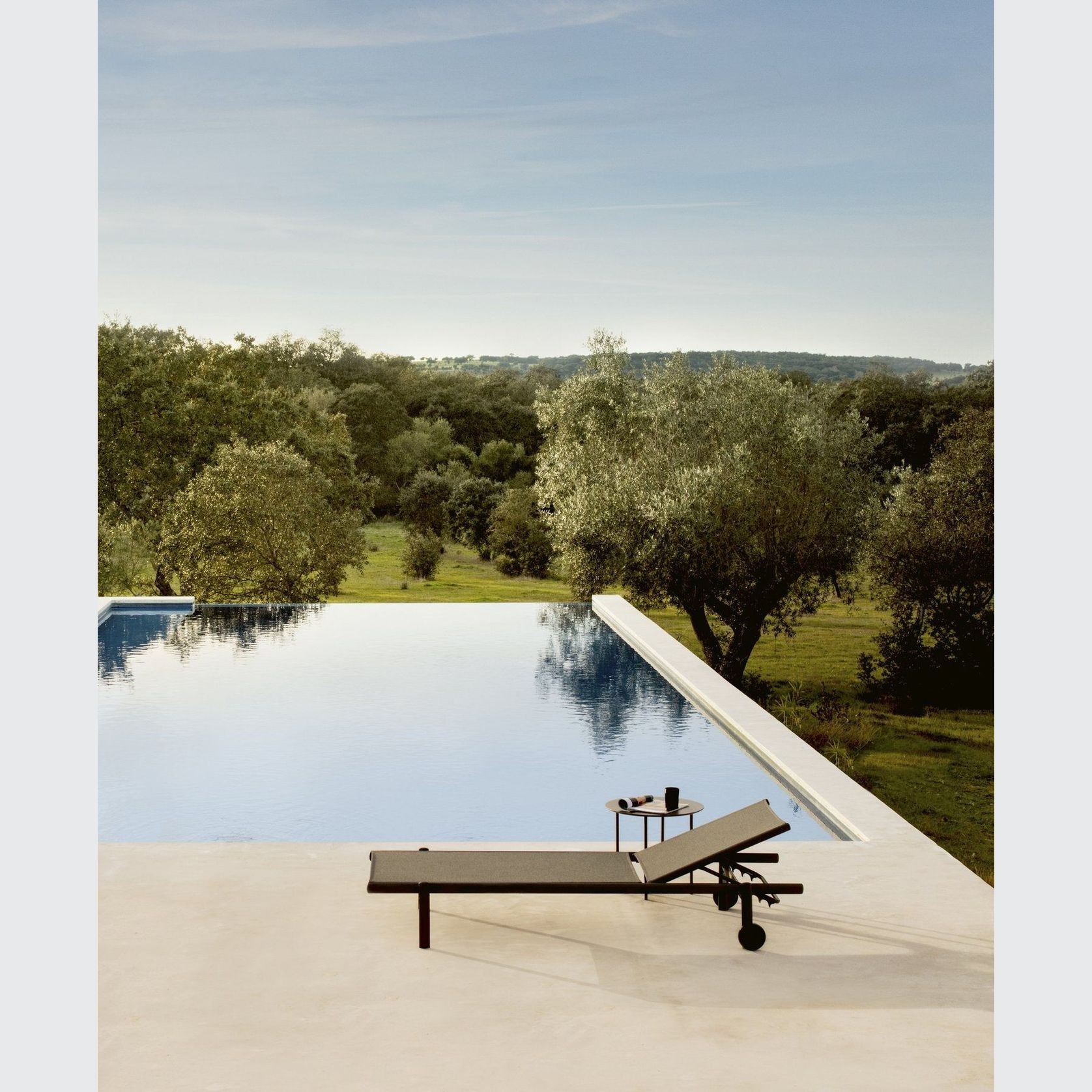 UP Lounger gallery detail image