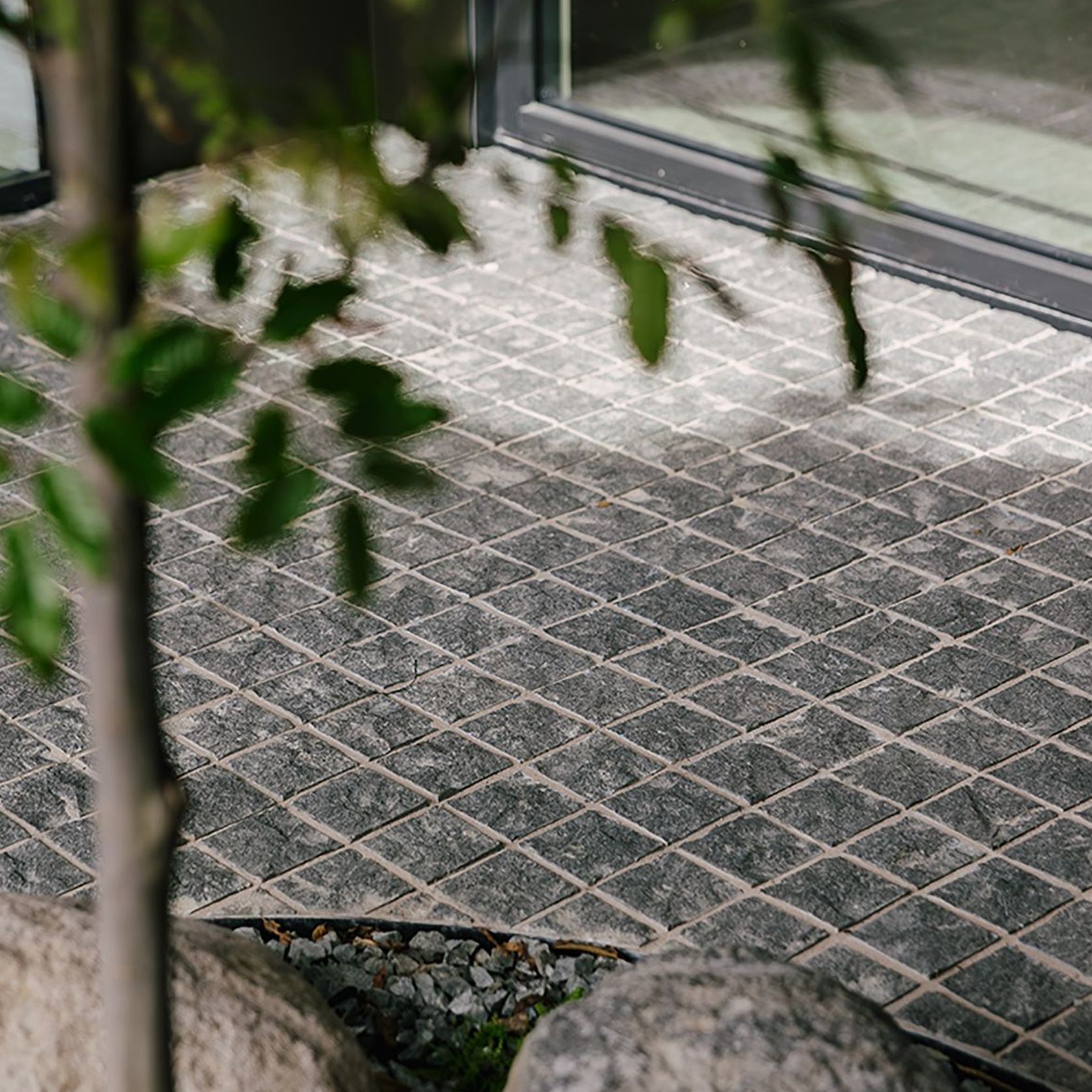 Metro Cobble Granite | Stone gallery detail image