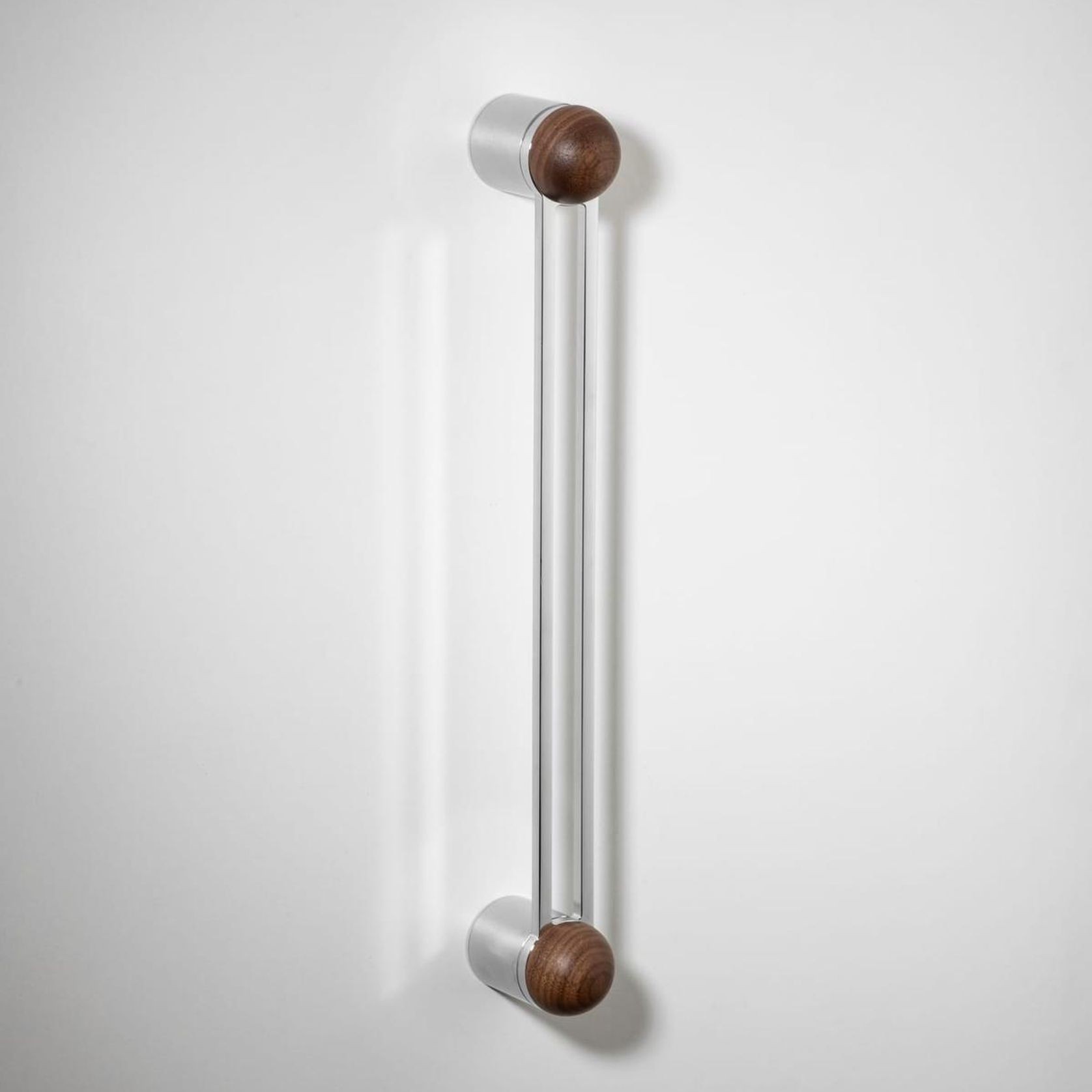 H04 Pull Handle Long gallery detail image