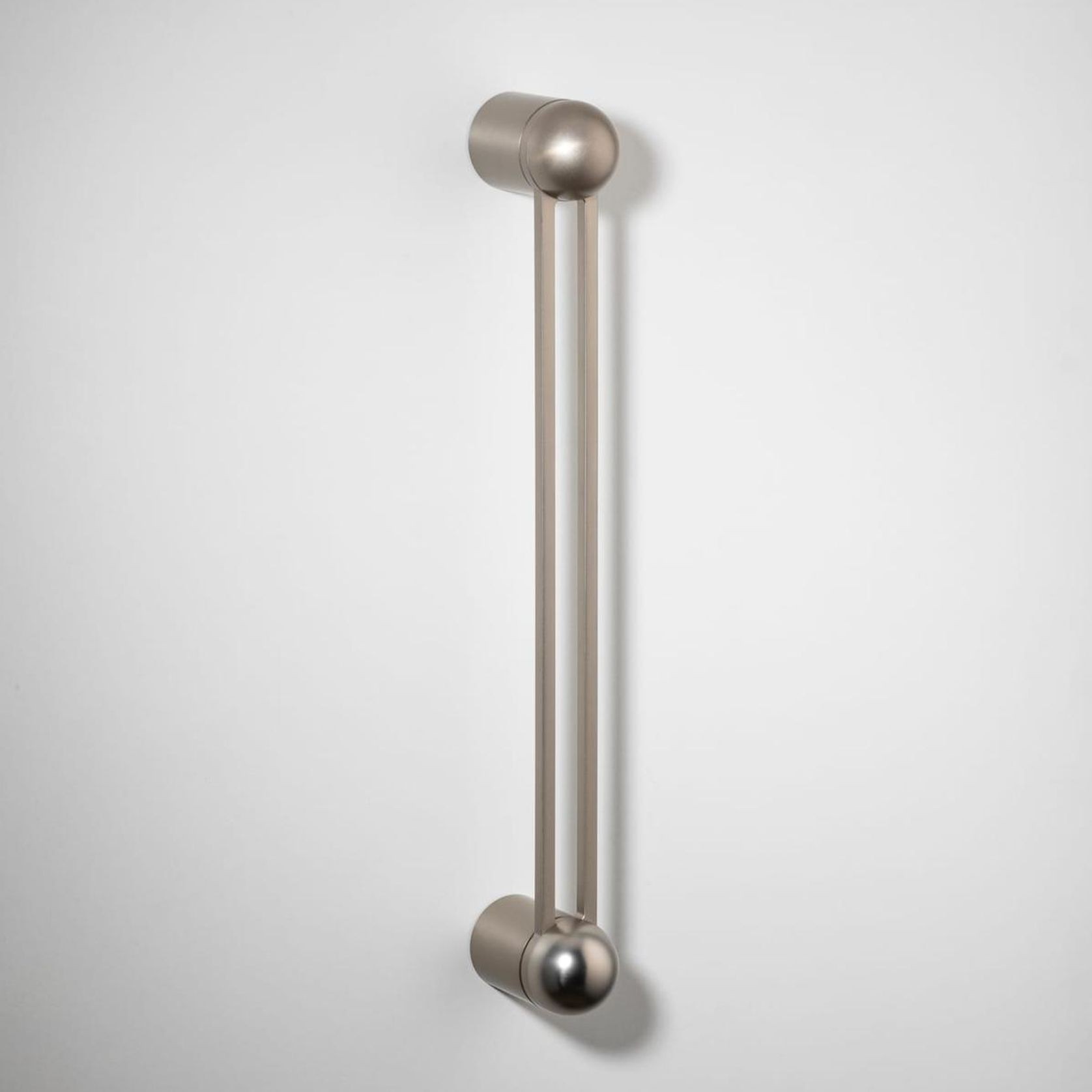 H04 Pull Handle Long gallery detail image