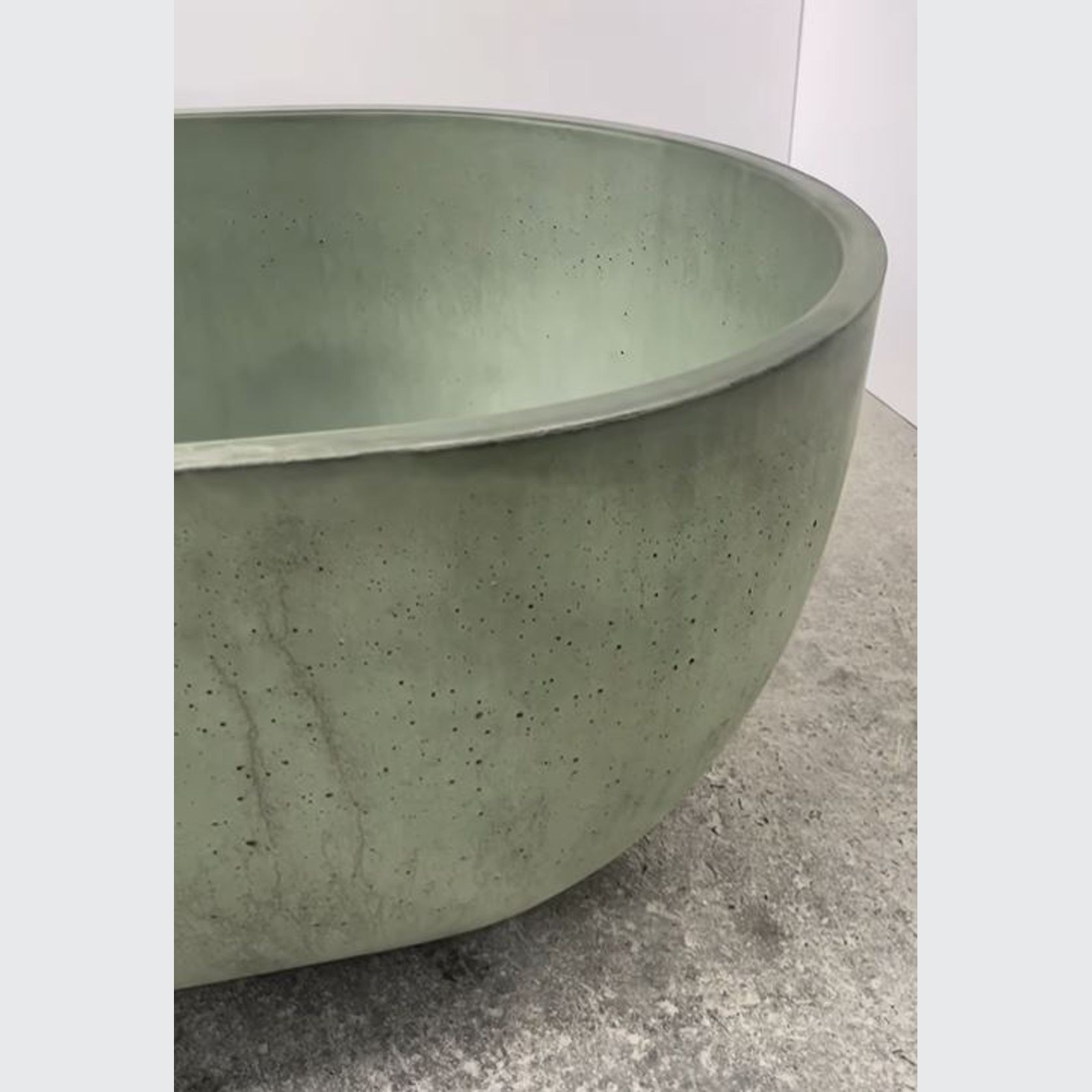 Concrete Republic Yakt Concrete Bath gallery detail image