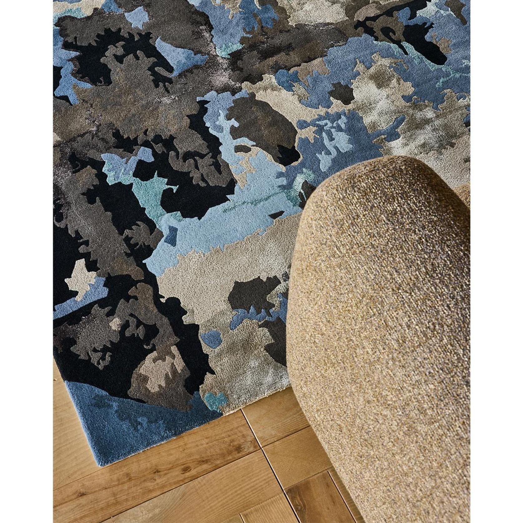 Zoe Sofa gallery detail image