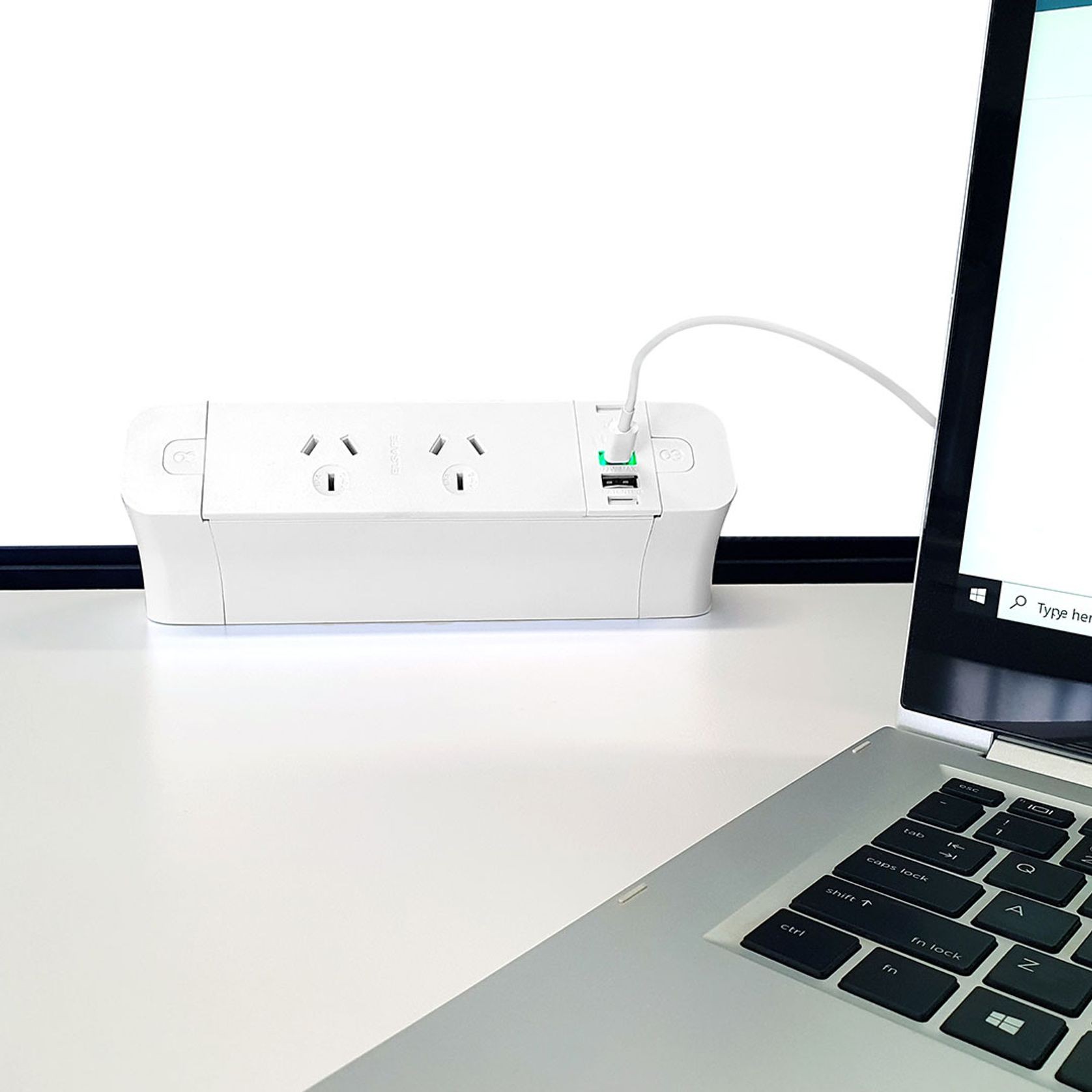 TUF-R HP (72W) USB Charger gallery detail image