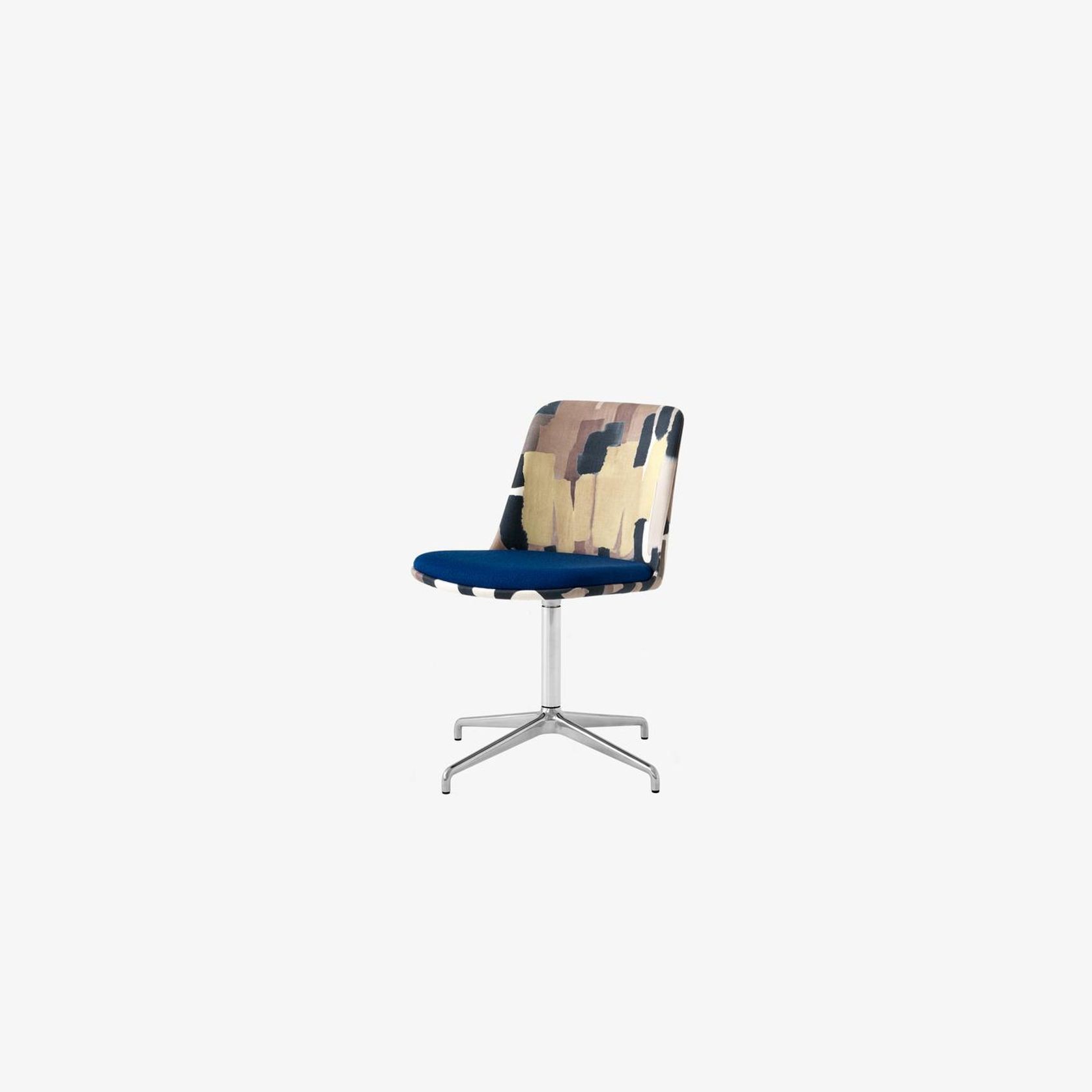 Rely HW15 Chair by &Tradition gallery detail image