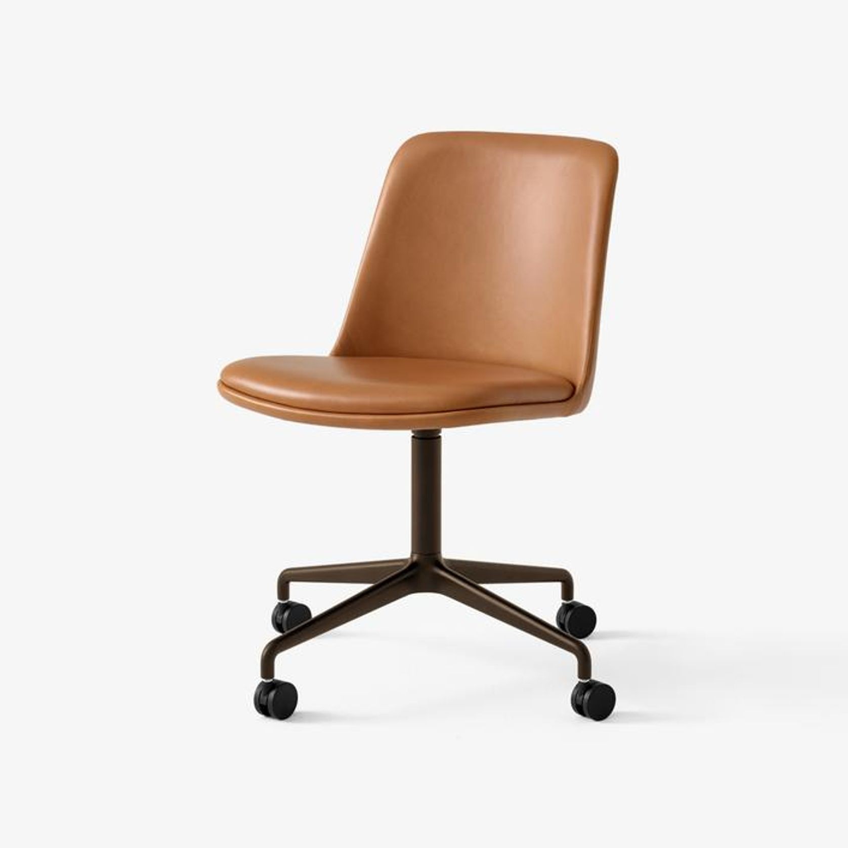 Rely HW24 Chair by &Tradition gallery detail image