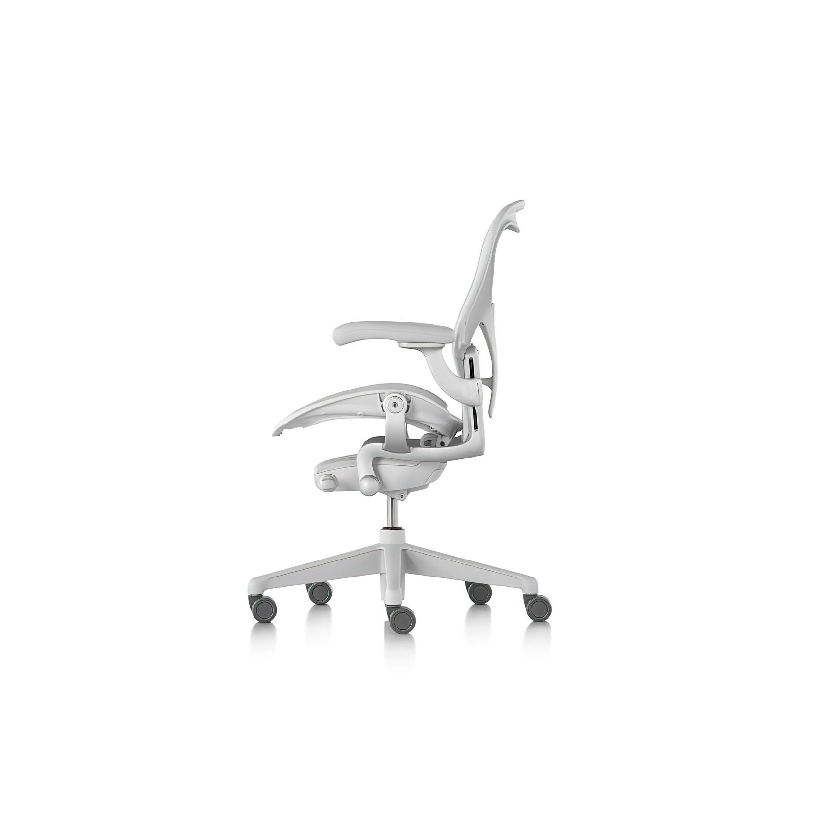 Aeron Remastered Office Chair by Herman Miller gallery detail image