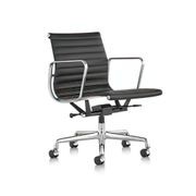 Eames Aluminium Management Chair by Herman Miller gallery detail image