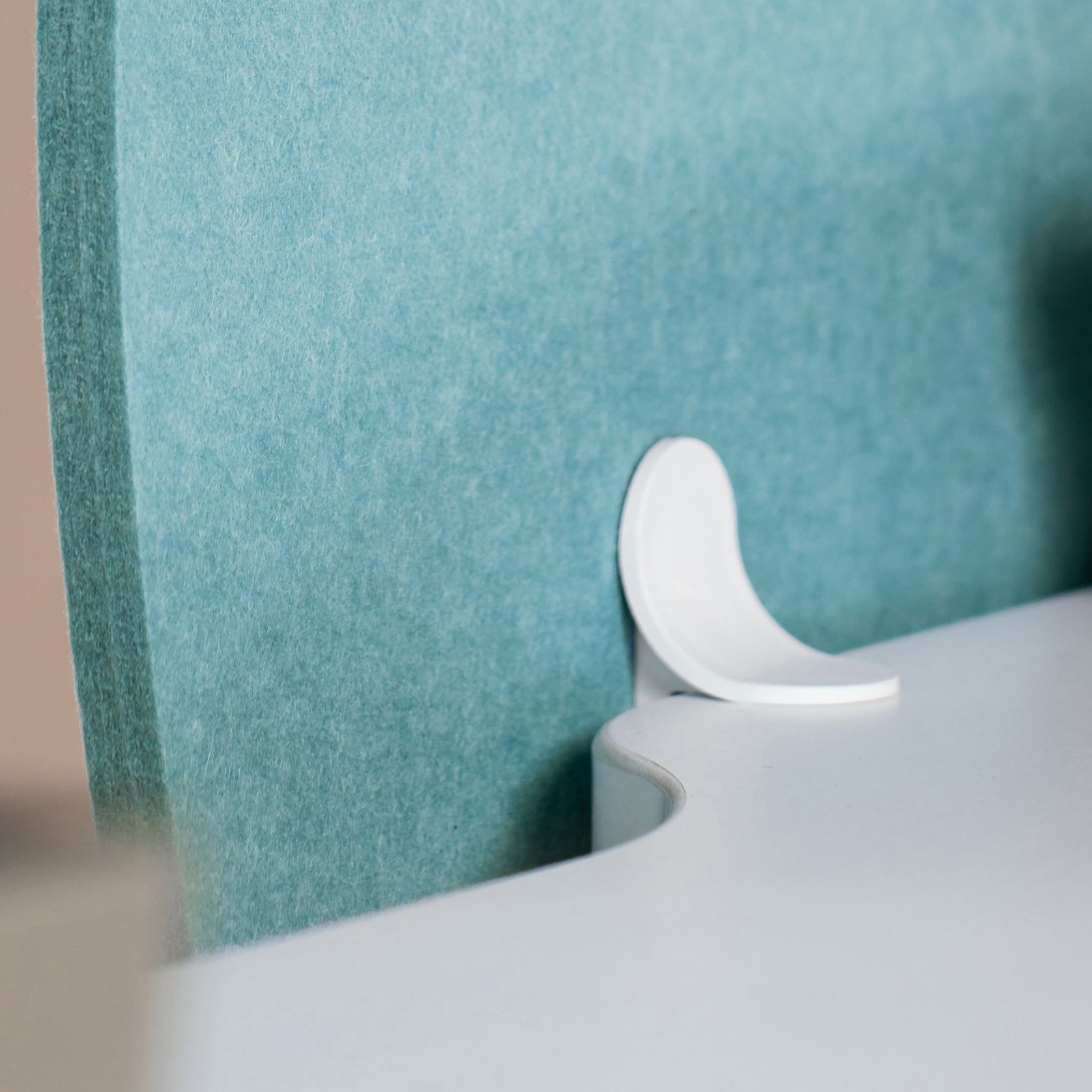 Vicinity™ Workstation Screens gallery detail image