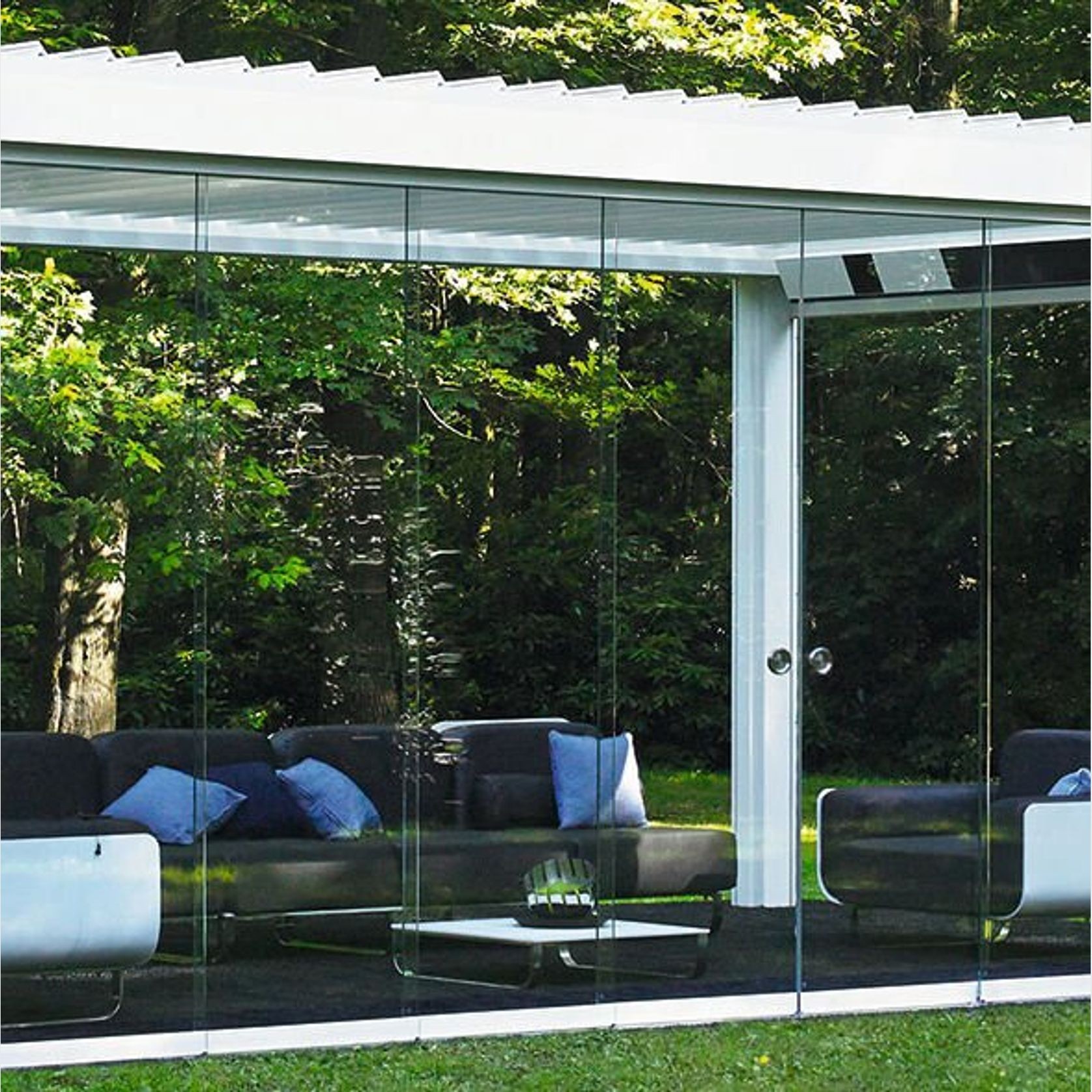 Camargue Louvred Roof gallery detail image