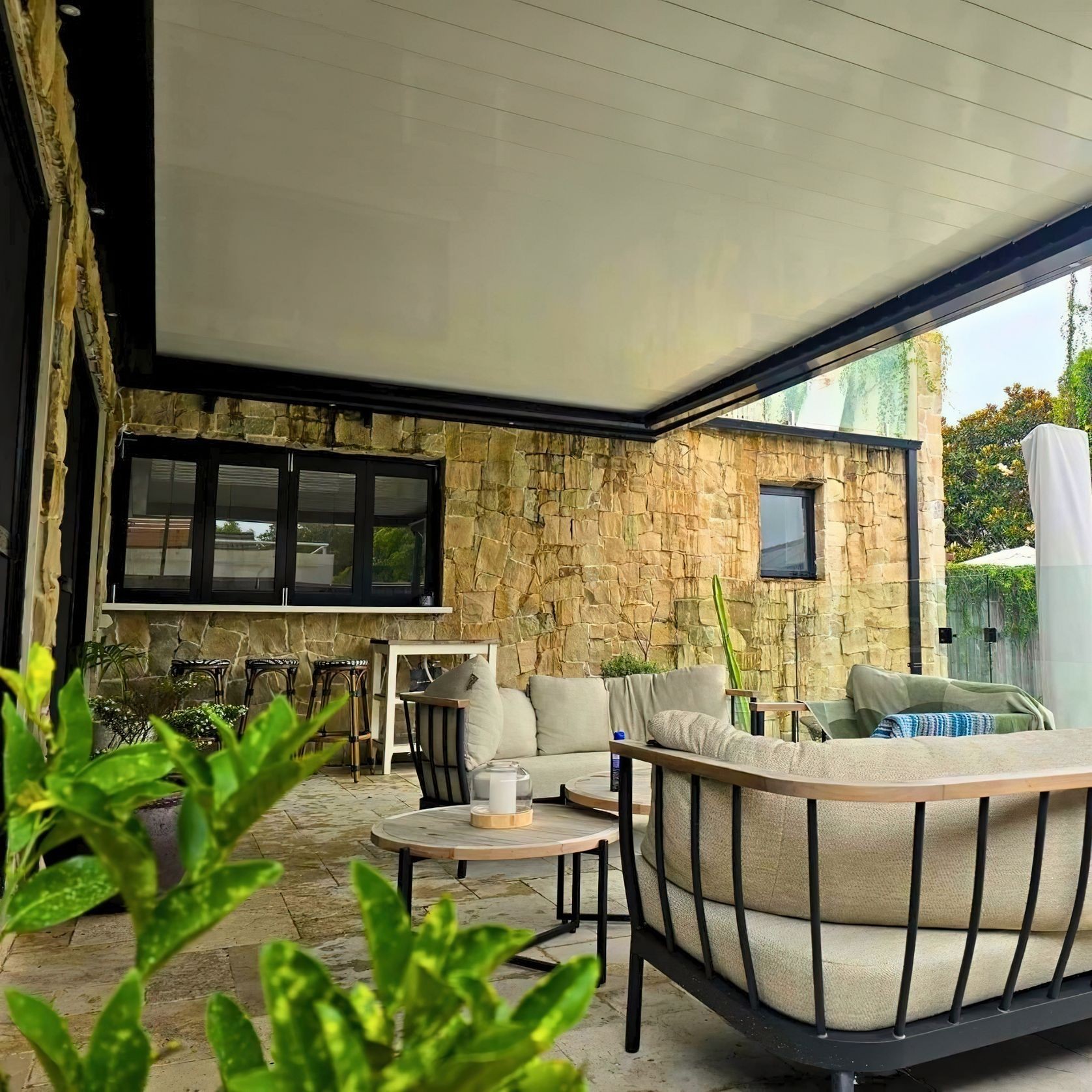 Med Twist Opening Louvre Roof gallery detail image