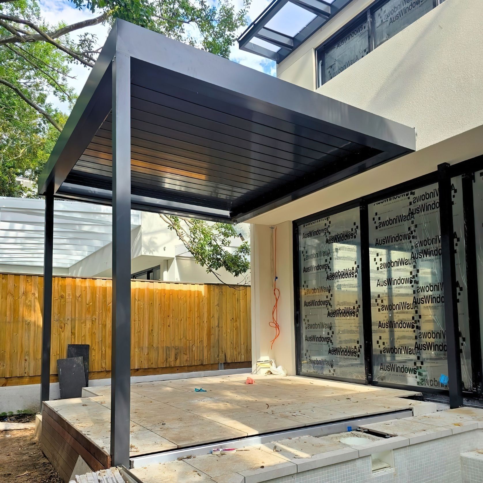 Med Twist Opening Louvre Roof gallery detail image