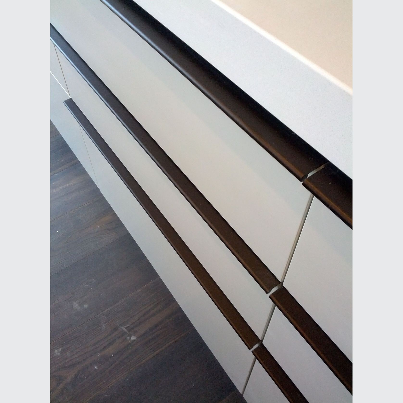 HB370 + HB380 Series Continuous Drawer Pull gallery detail image