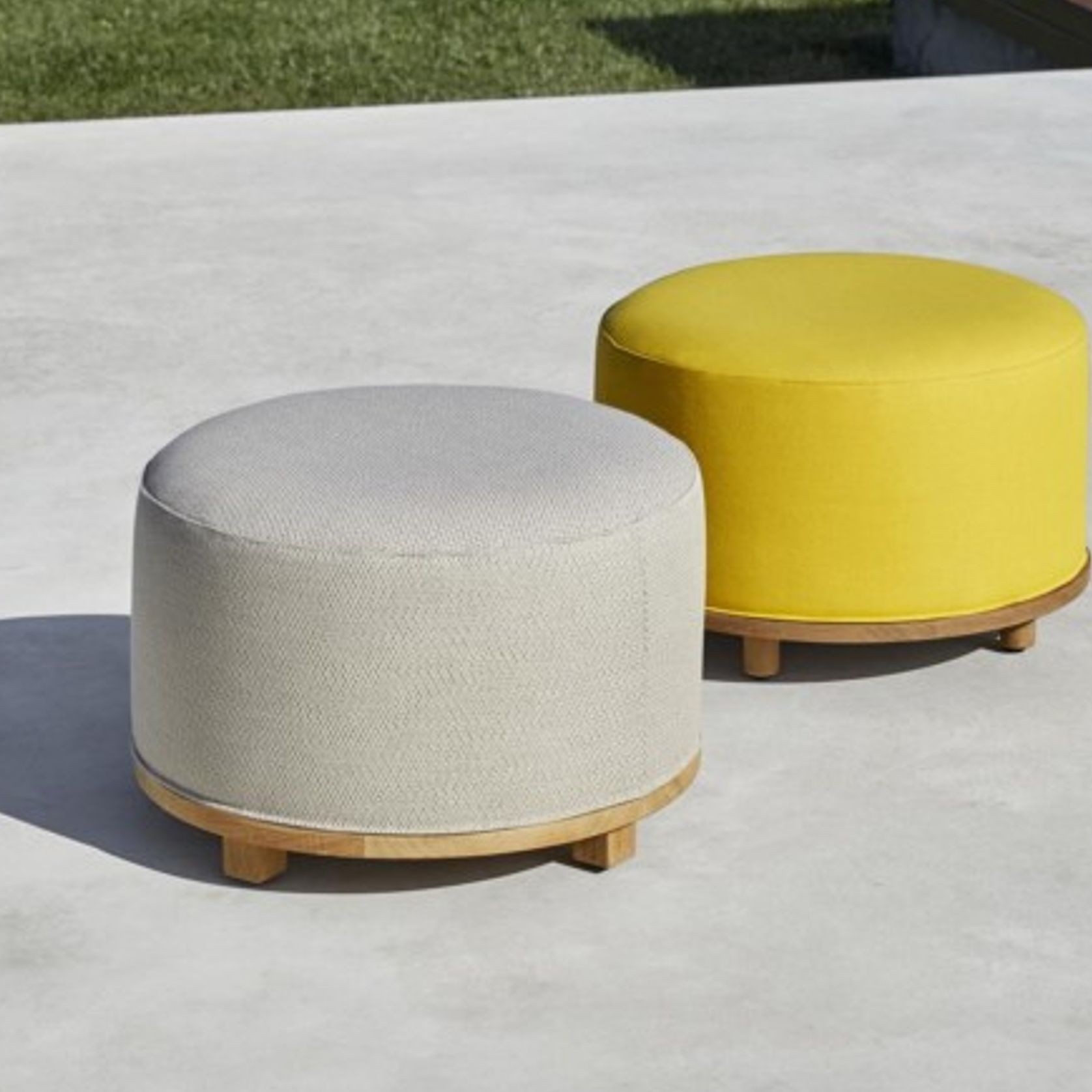 Fup Outdoor Puff by Point gallery detail image