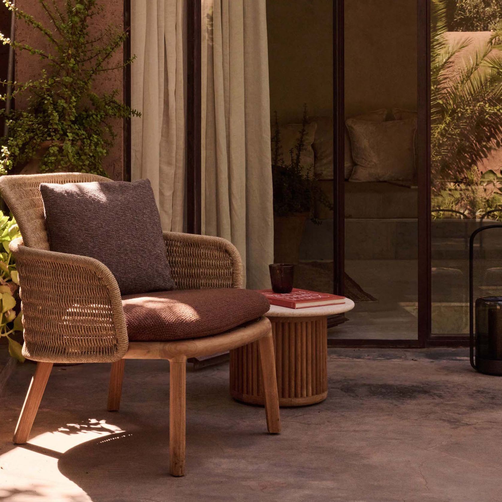 Suro | Lounge Chair gallery detail image