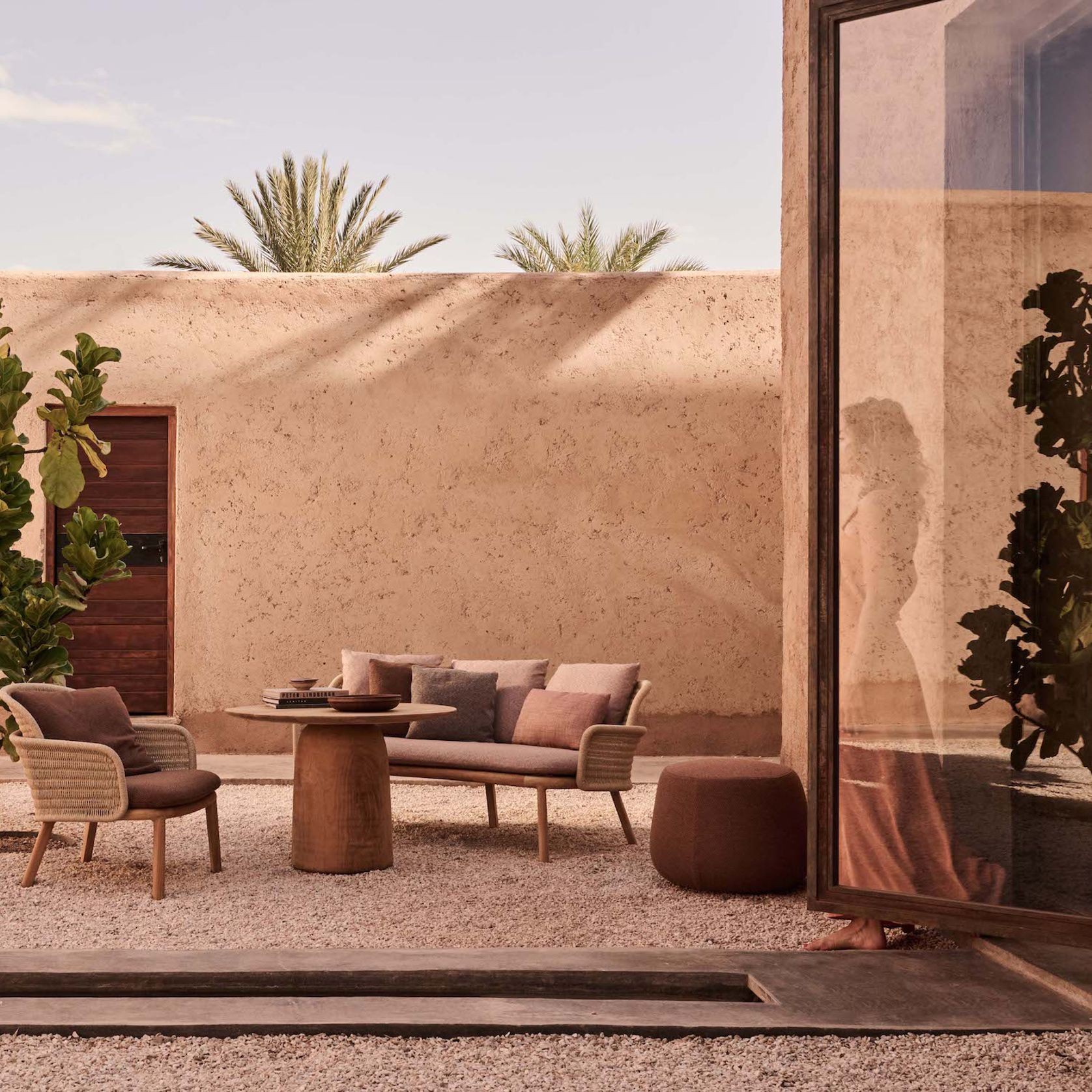 Suro | Lounge Chair gallery detail image