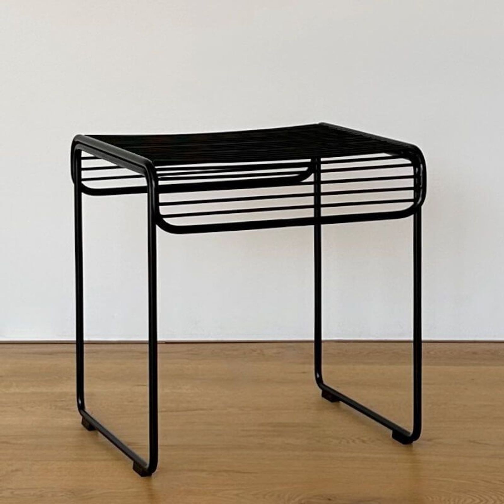 Beaumont Stool |Black gallery detail image