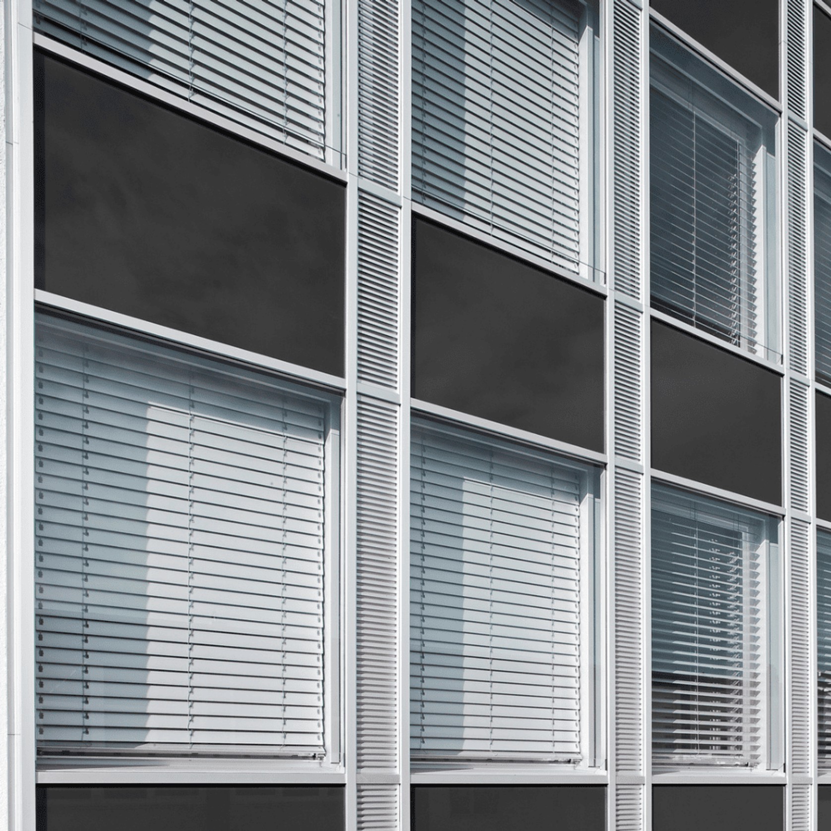 Aluflex® External Venetian Blind with Flat Blade gallery detail image