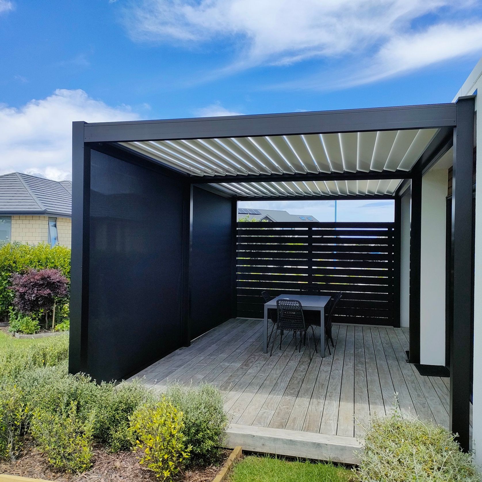 Solarzip® Outdoor Blind gallery detail image