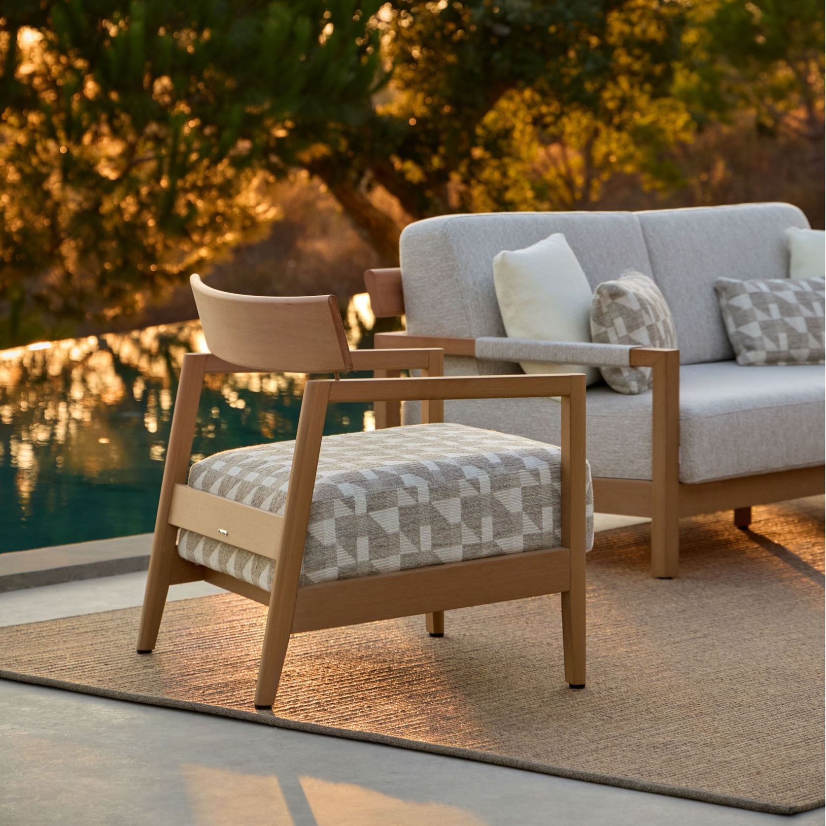 Kubik TechTeak Club Lounge Armchair gallery detail image