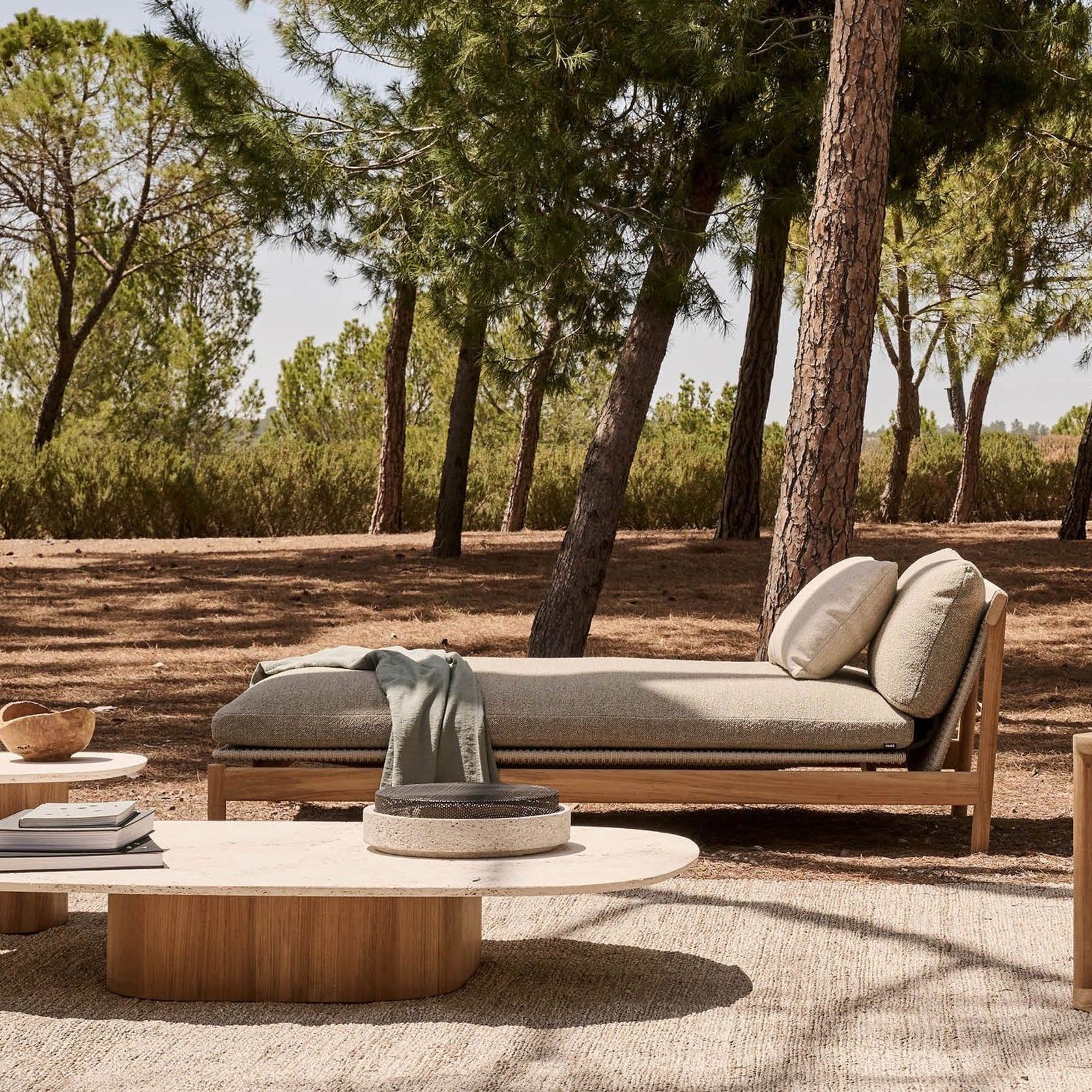 Amanu Daybed gallery detail image