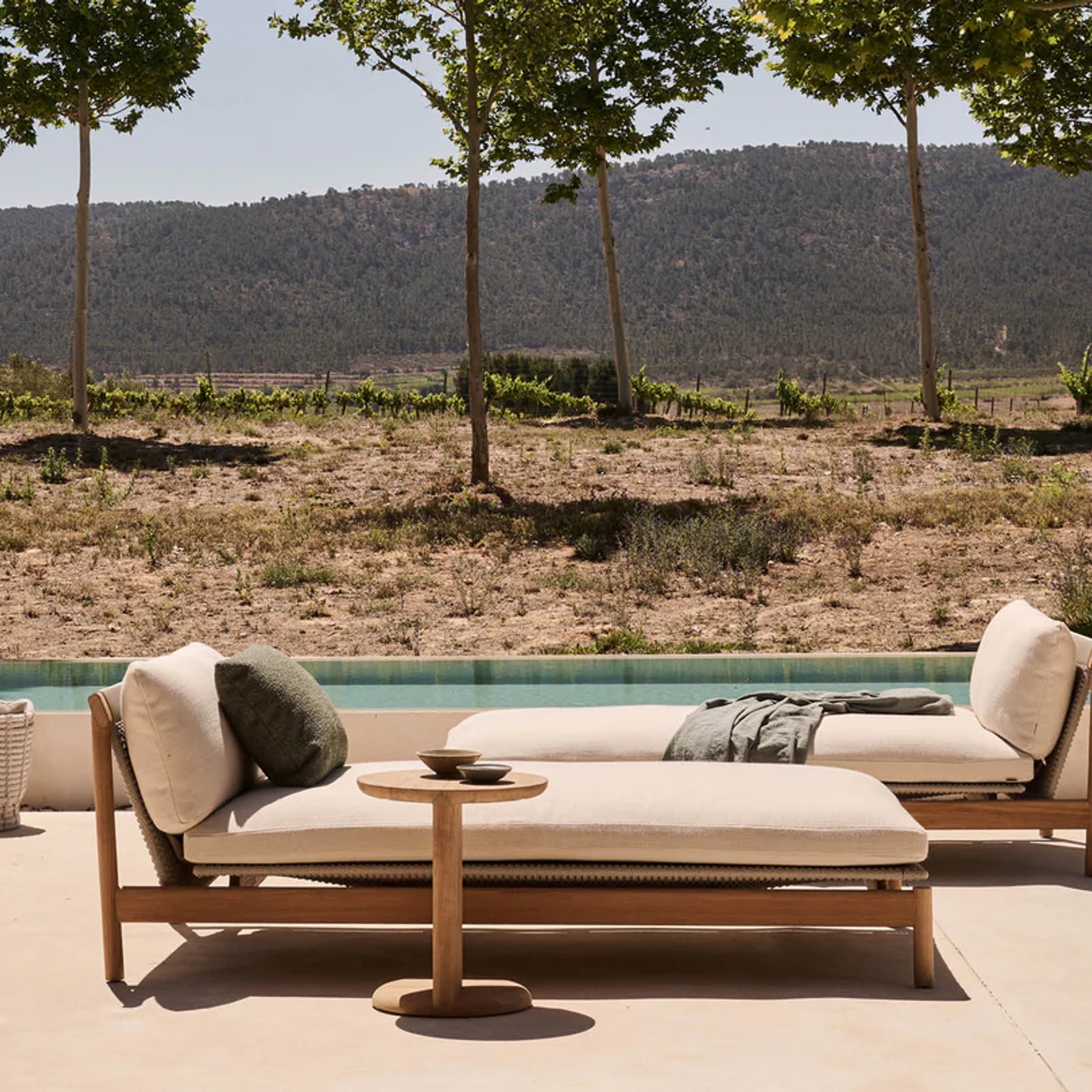 Amanu Daybed gallery detail image