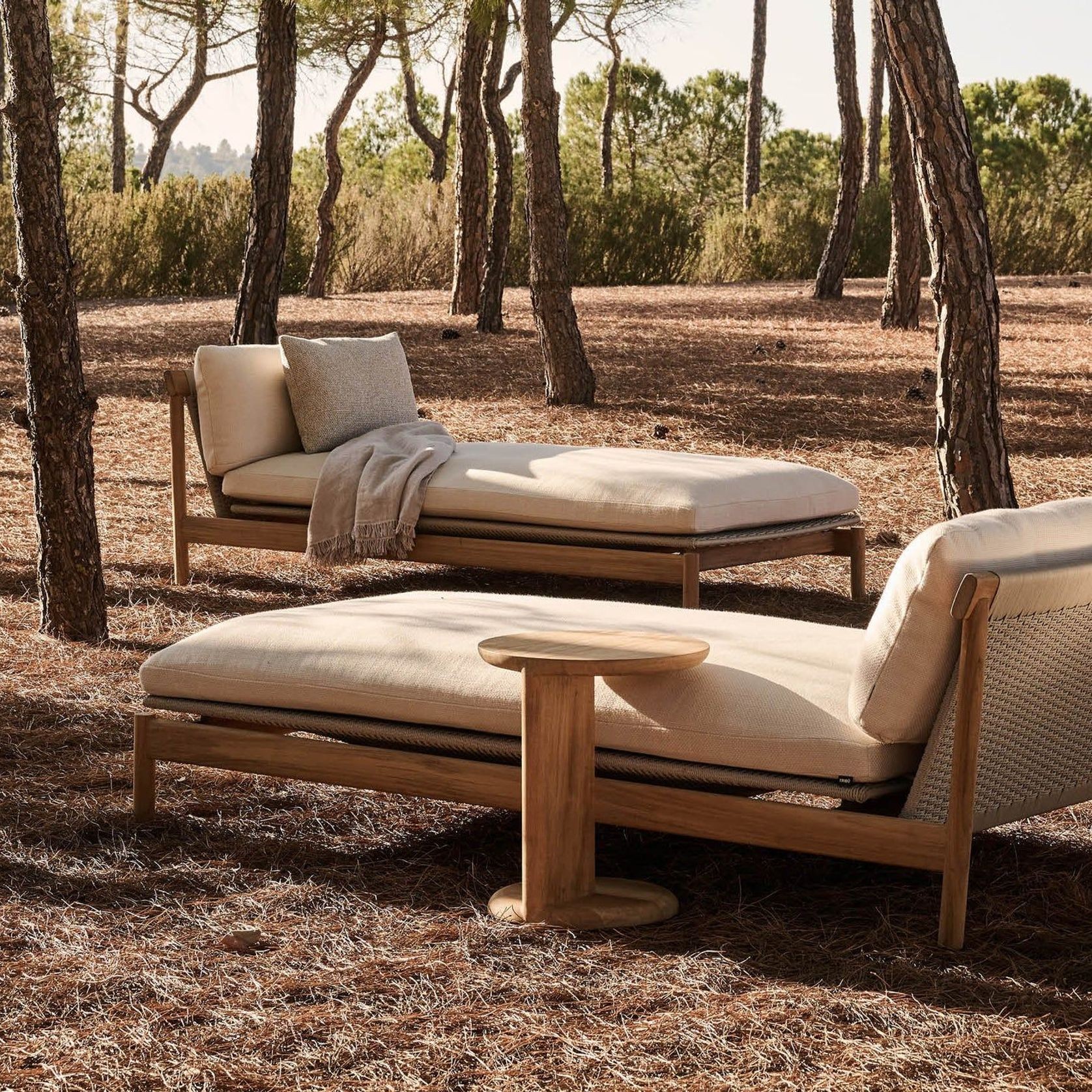 Amanu Daybed gallery detail image