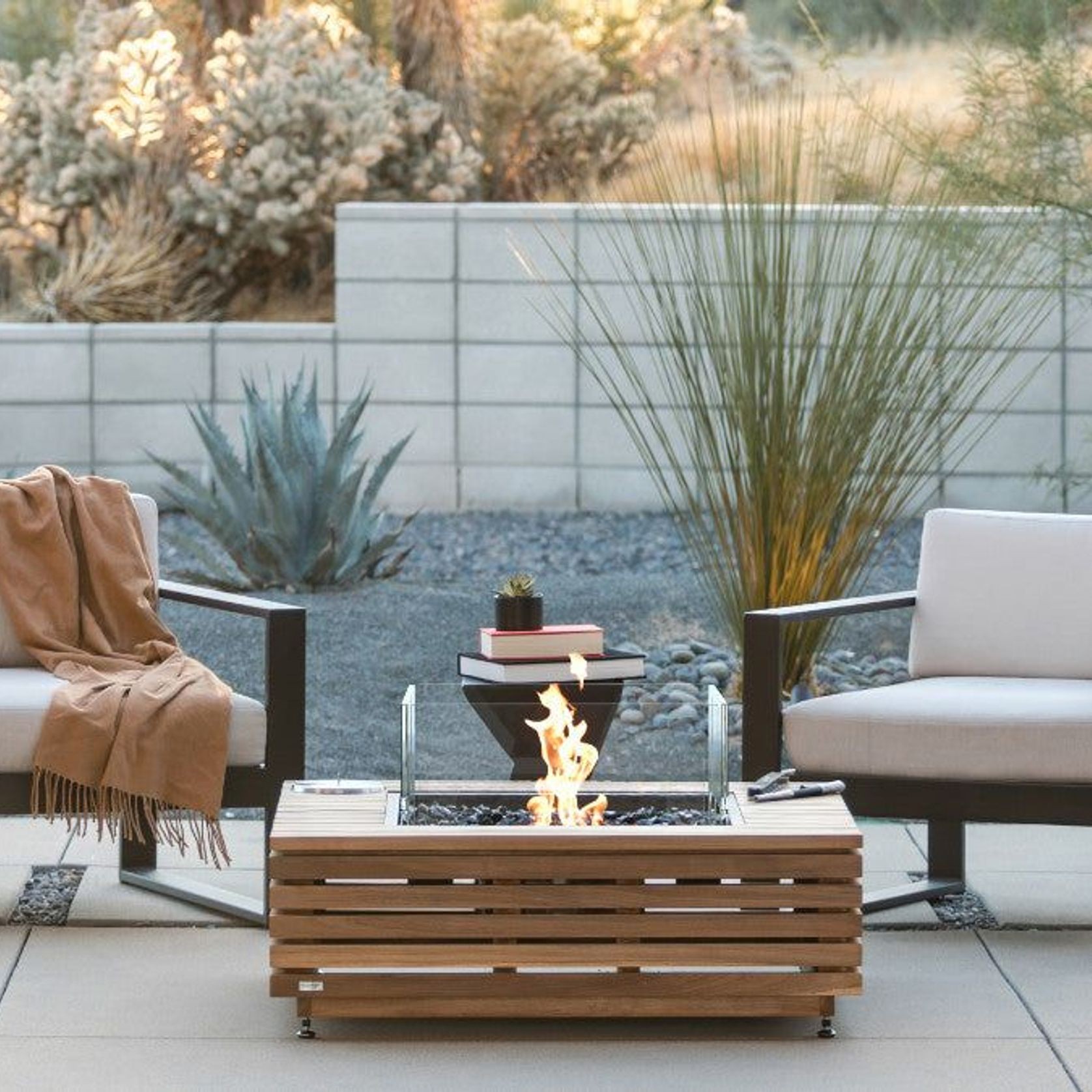 Base 40 gallery detail image