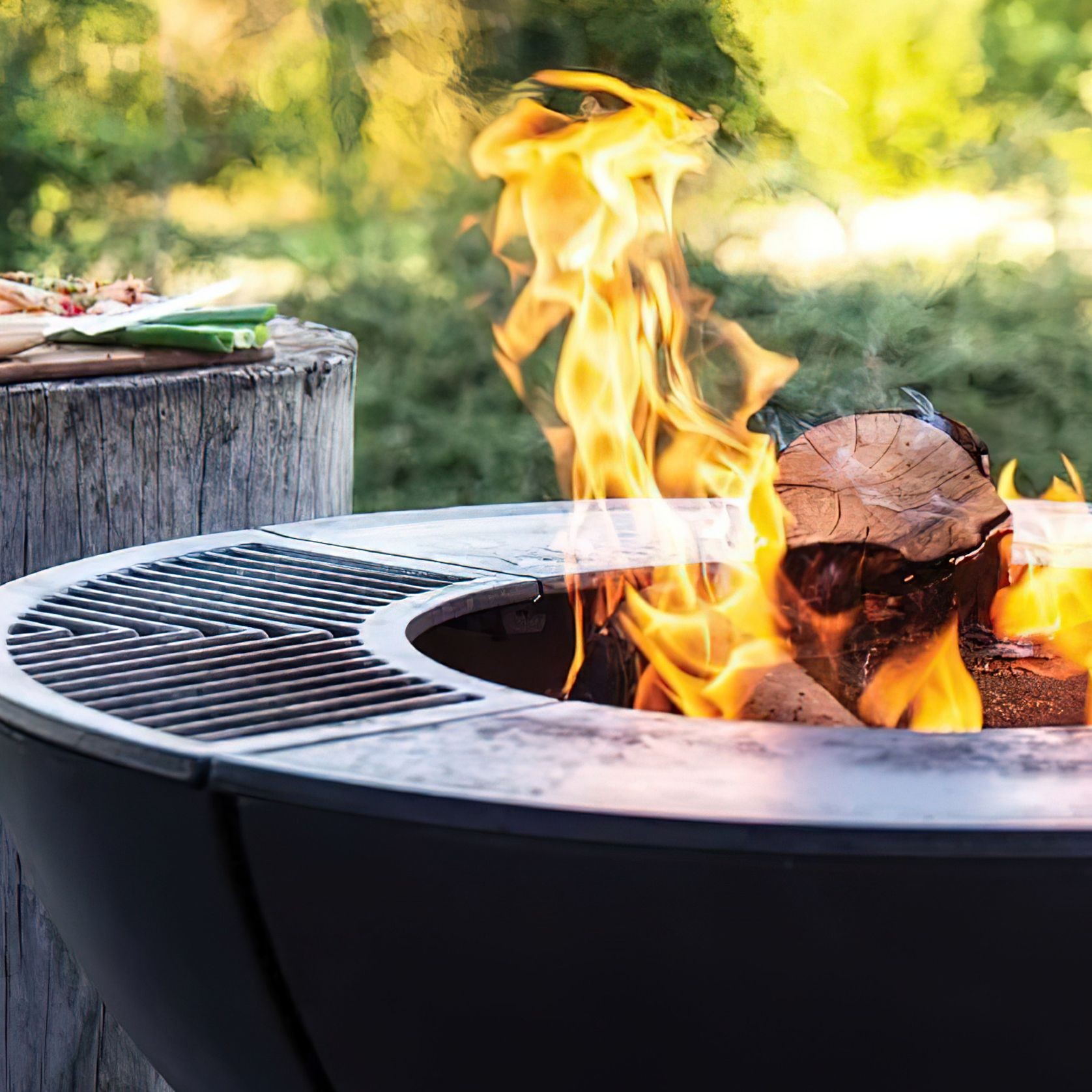 Hergóm Meteor Cast Iron Fire Pit gallery detail image