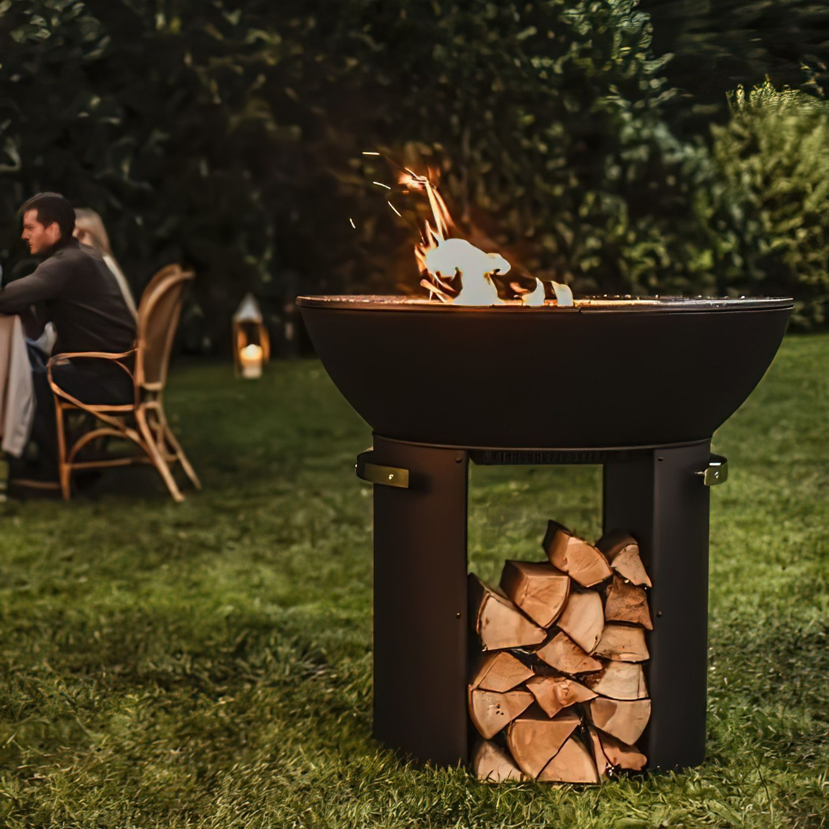 Hergóm Zenith Cast Iron Fire Pit gallery detail image