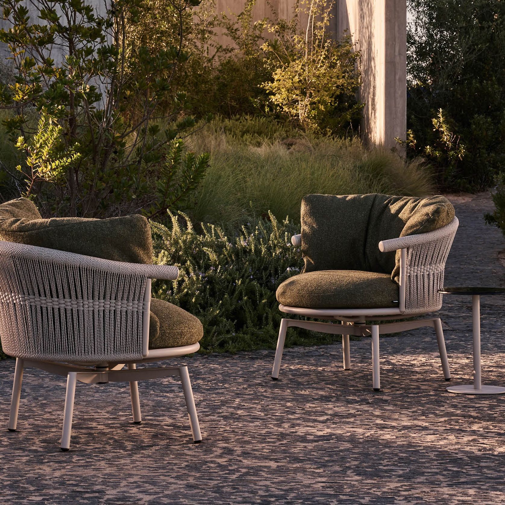 Cesta Swivel Lounge Chair gallery detail image