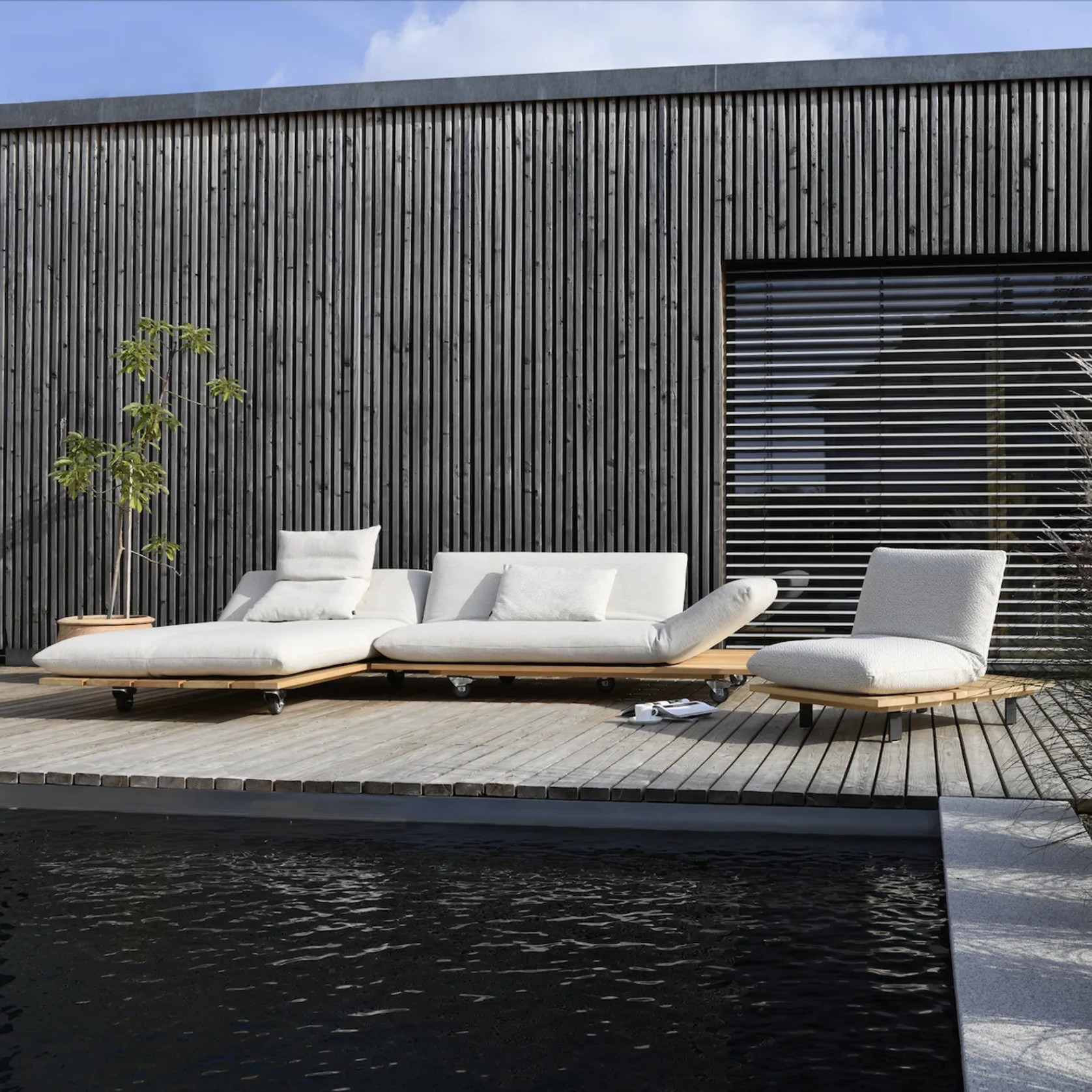 Akito Outdoor Sofa gallery detail image