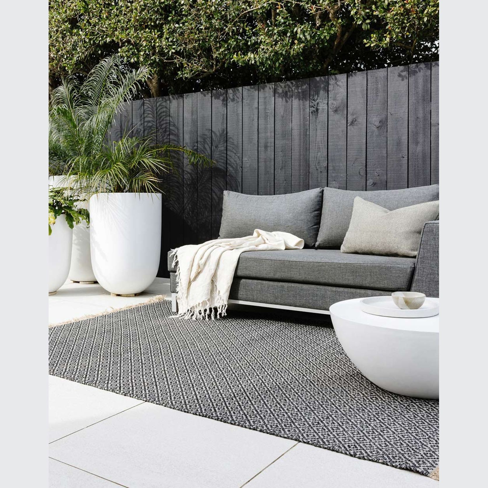 Baya Reef Outdoor Rug - Charcoal gallery detail image