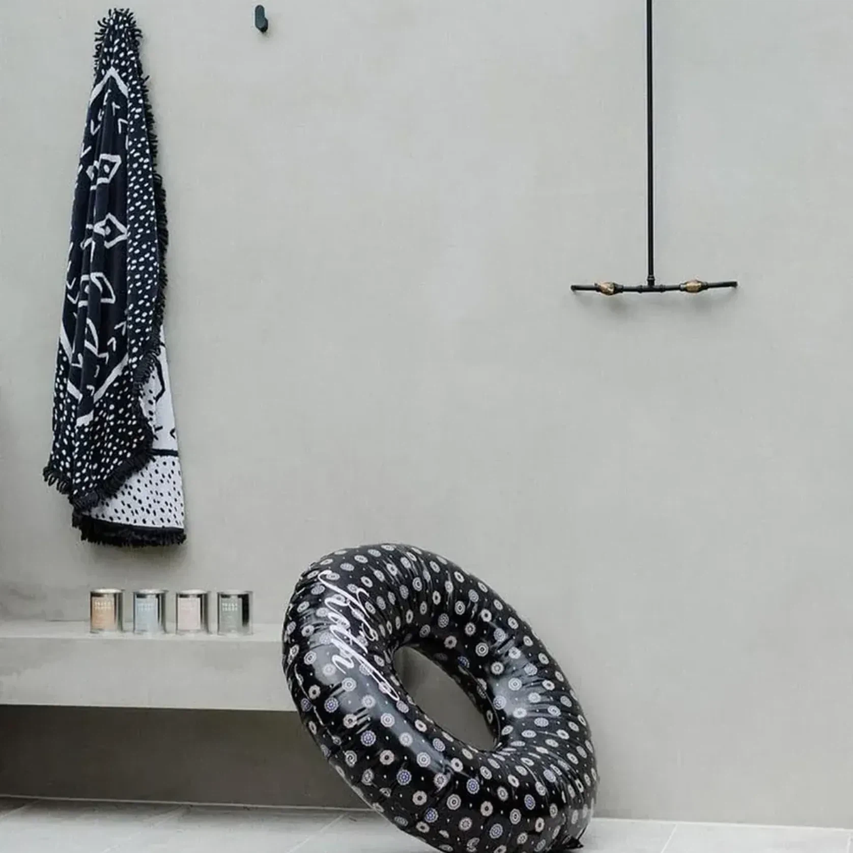 Noosa Wall Mount Outdoor Shower | Hot+Cold | Black gallery detail image