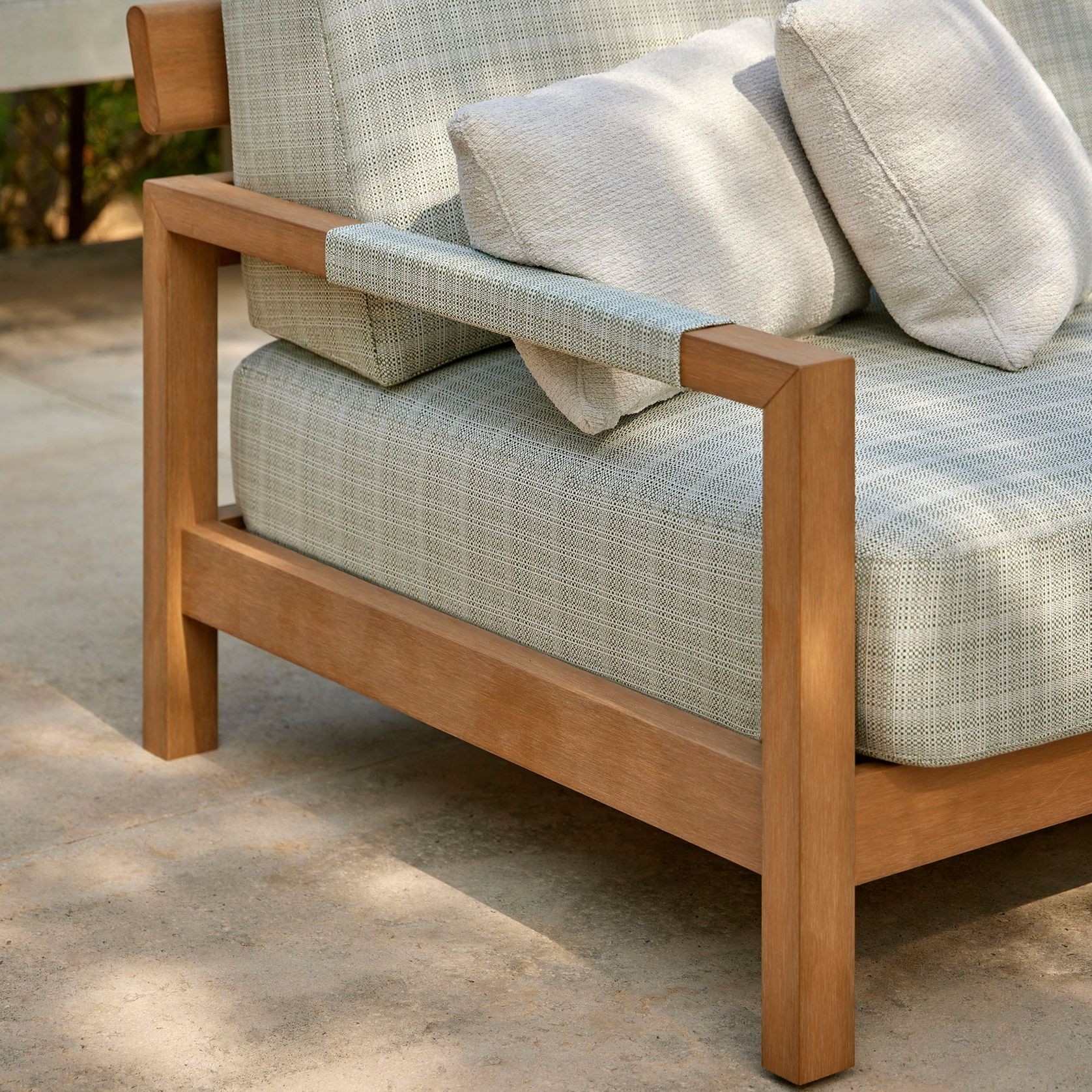 Kubik Outdoor TechTeak 3 Seater Sofa gallery detail image