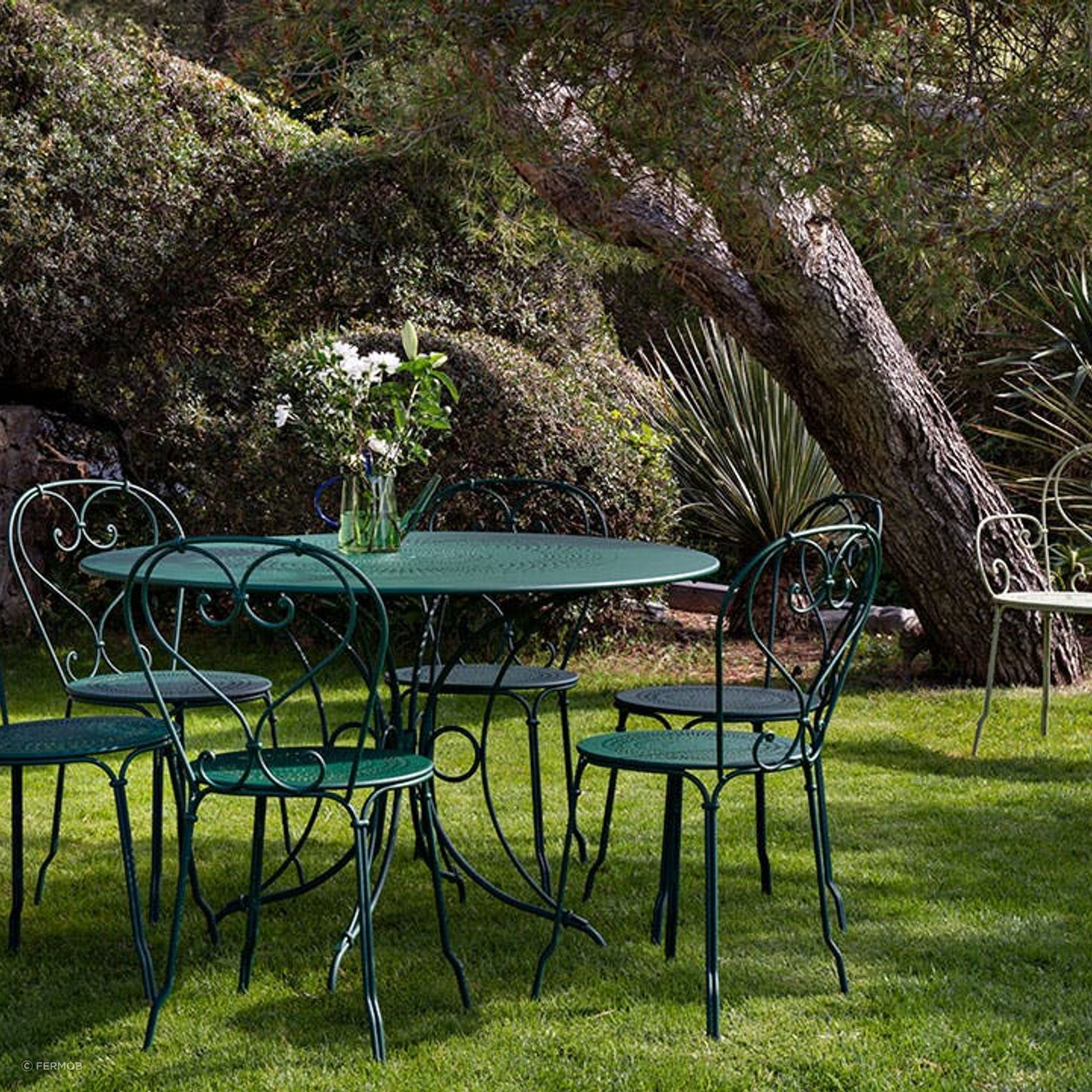 1900 Table Round 117cm by Fermob gallery detail image