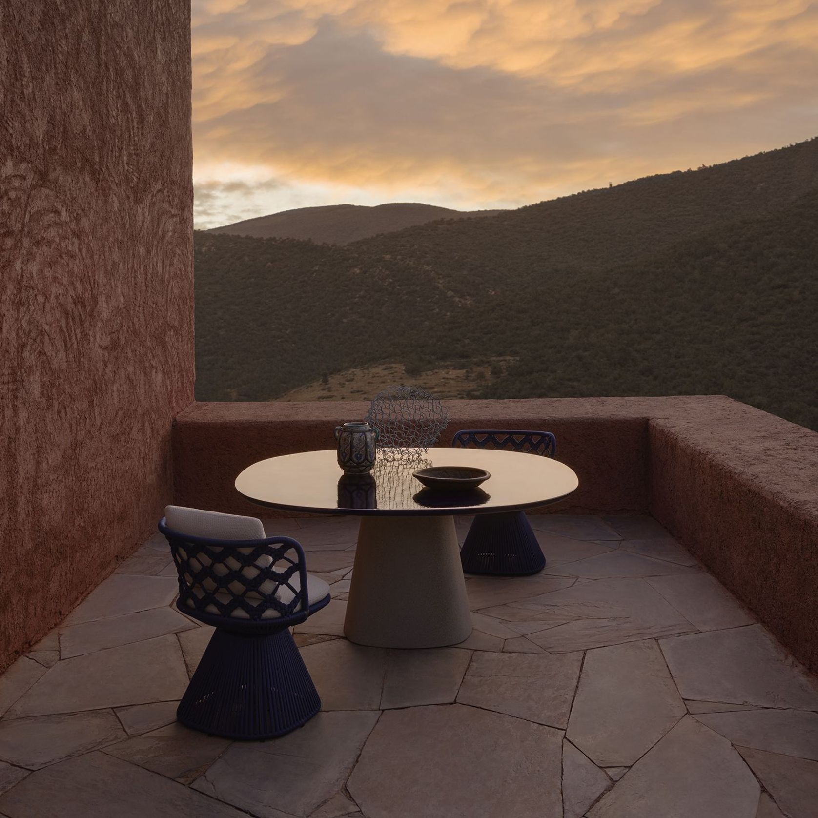 Allure O' Outdoor Table gallery detail image