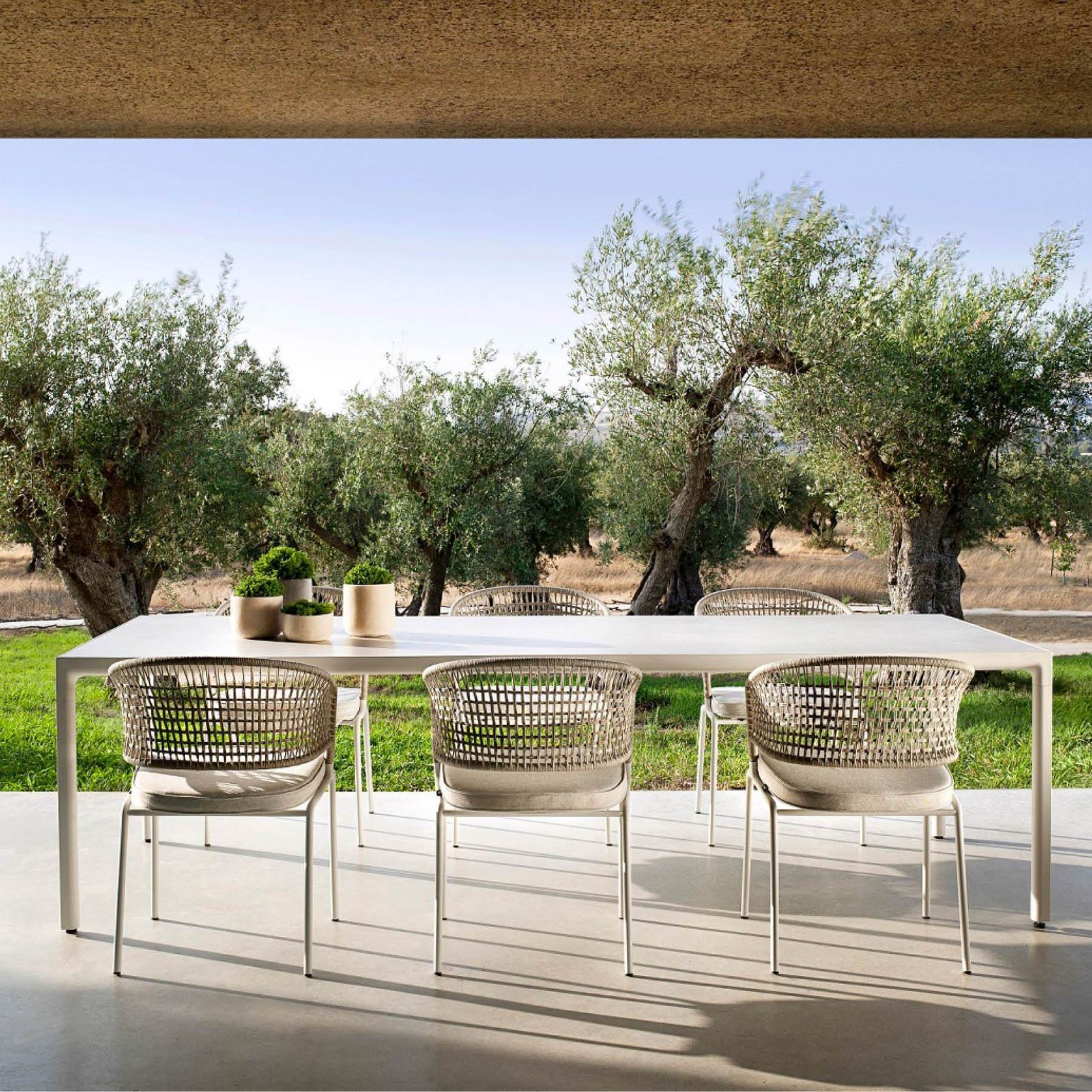Illum | Tables gallery detail image