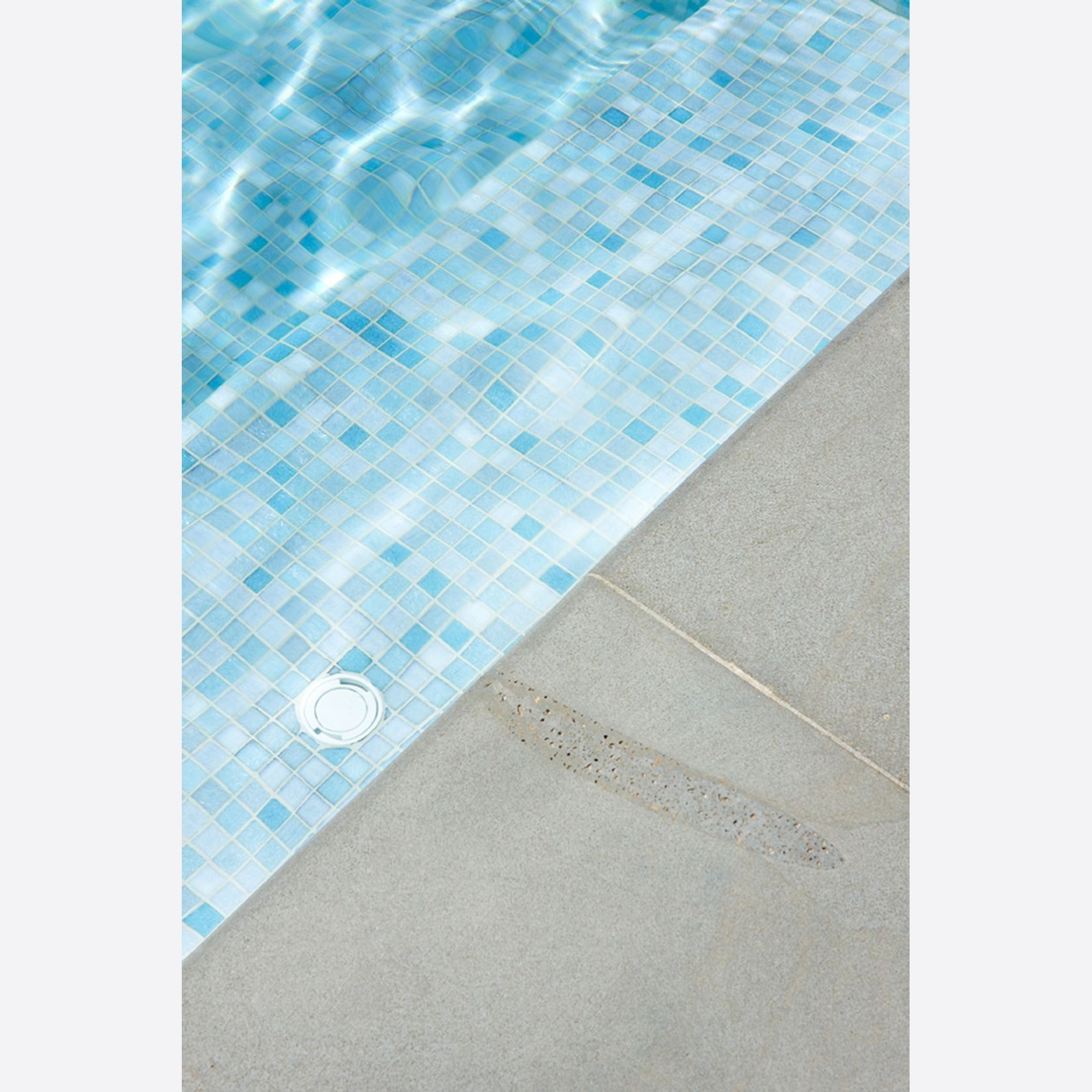 Bisazza Custom Glass Mosiac Pool Tiles gallery detail image