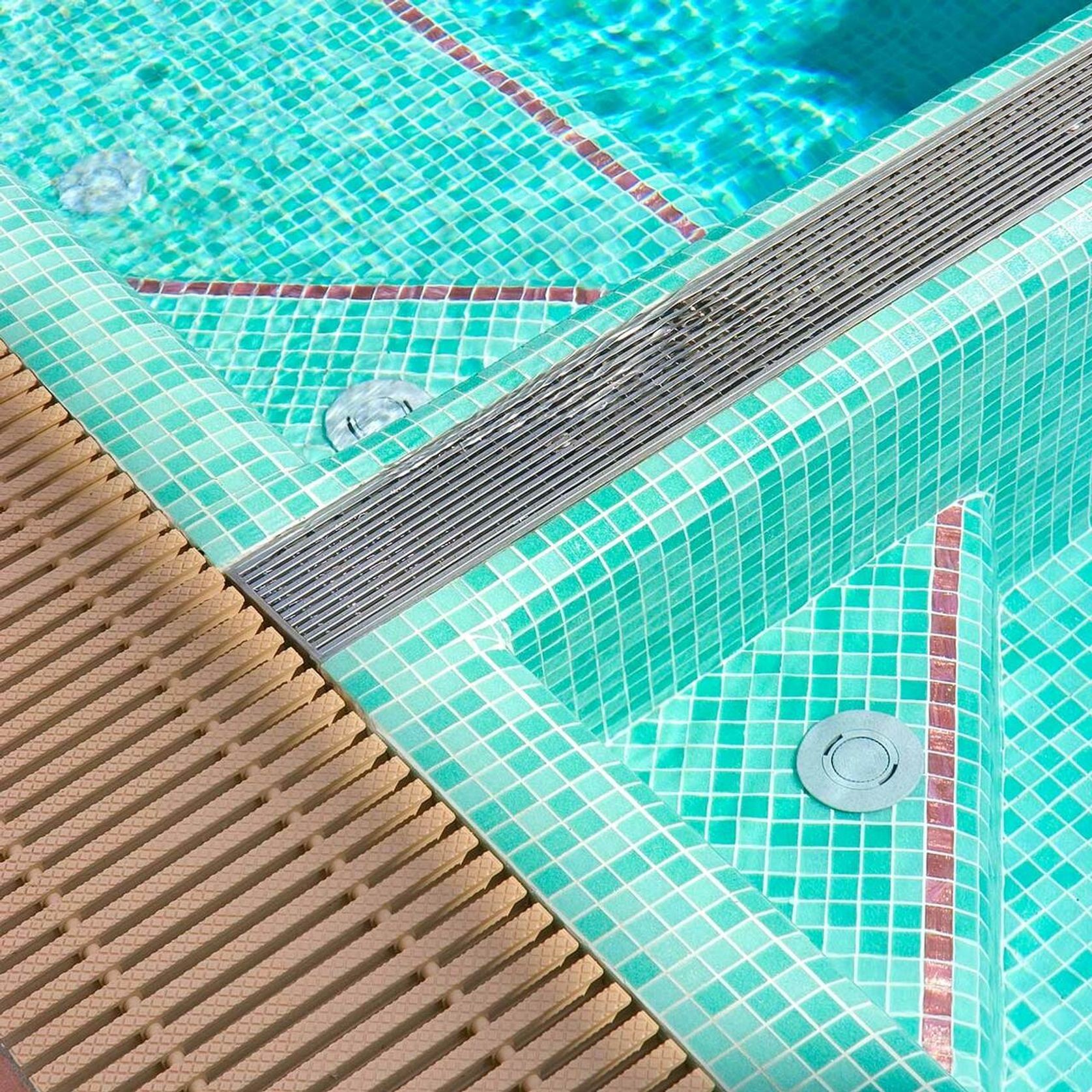 Bisazza Custom Glass Mosiac Pool Tiles gallery detail image