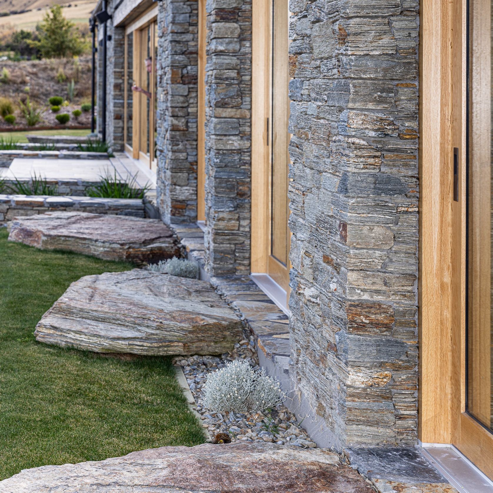 Flagstones and Large Format Paving gallery detail image