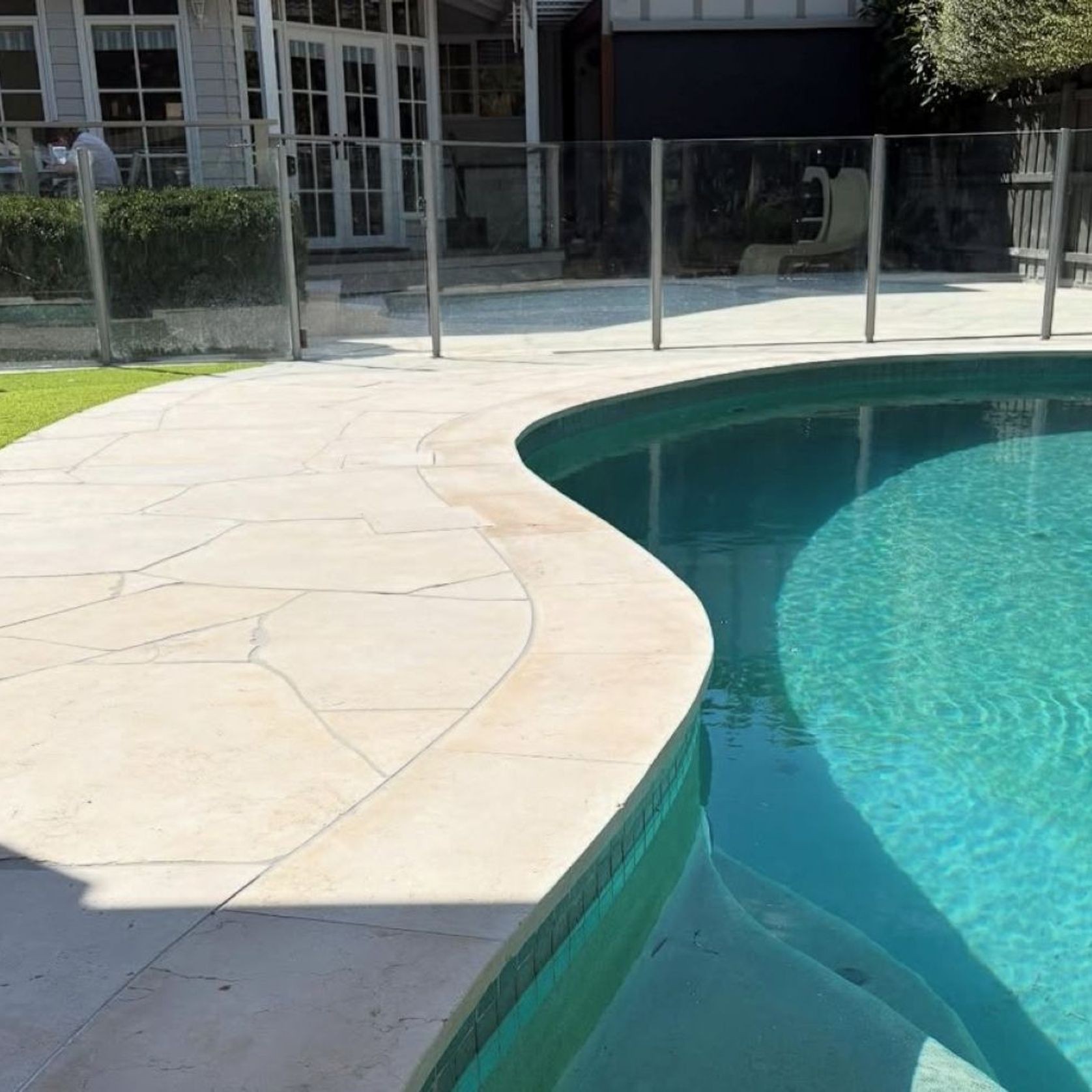 Crema Siena Limestone Pavers Tumbled & Sandblasted gallery detail image