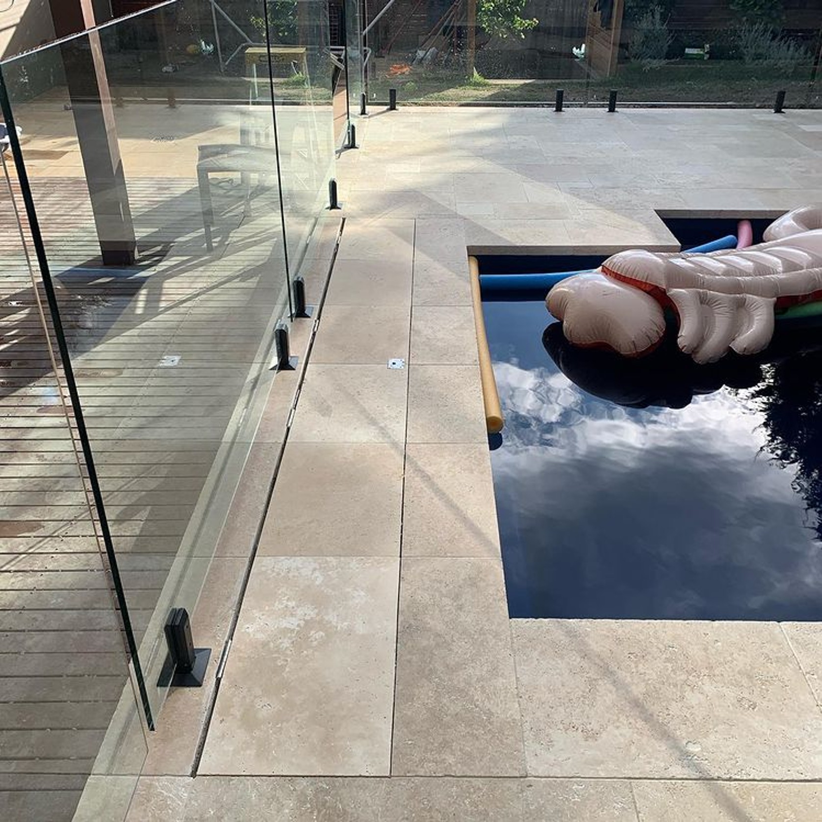 Classic Travertine Tumbled gallery detail image