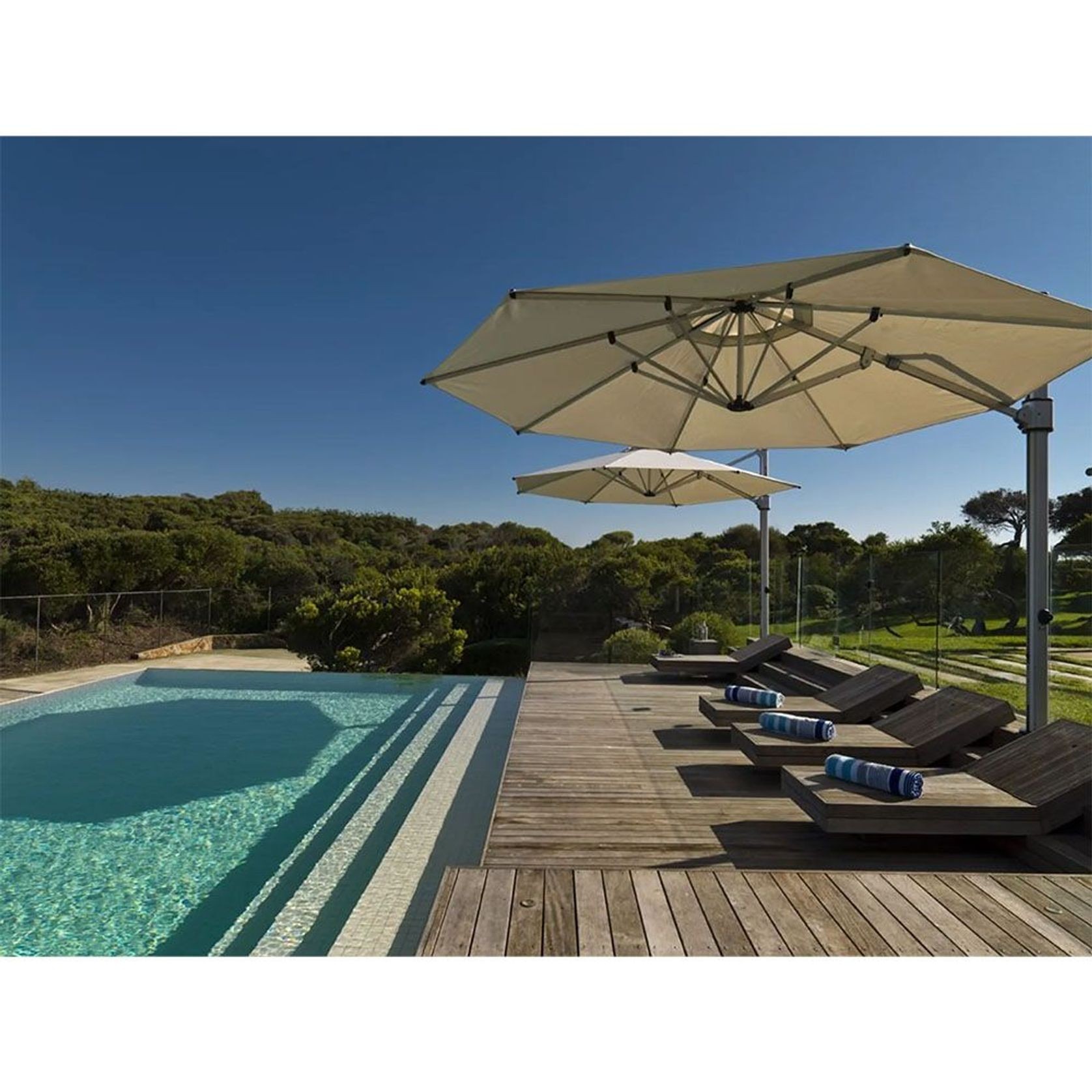 Eclipse 4m Octagonal Cantilever Outdoor Umbrella gallery detail image