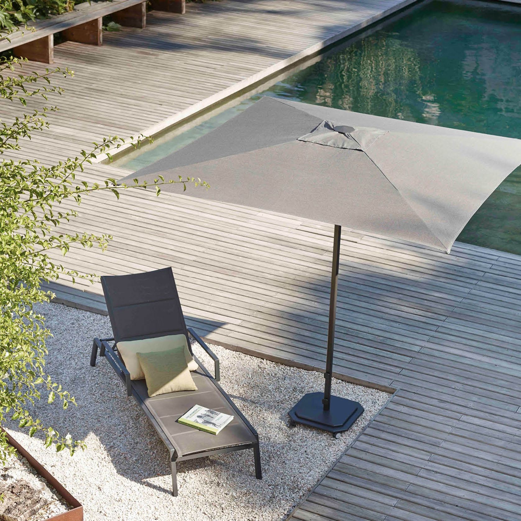 Caractere | Centre Pole Umbrella gallery detail image