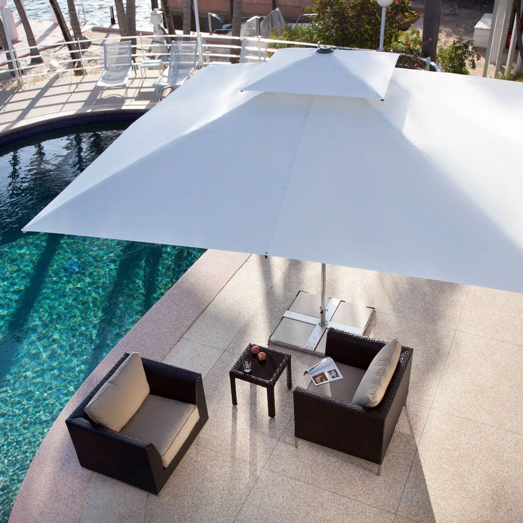 Supremo Patio Umbrella | Caravita gallery detail image